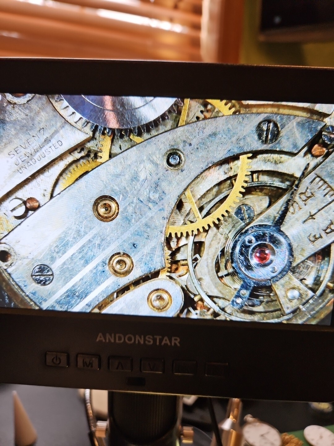EMPIRE SWISS WATCH MOVEMENT 7j FOR REPAIR/PARTS
