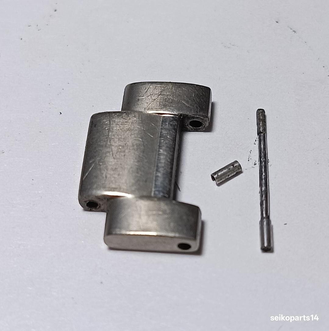 GENUINE SEIKO ALPINIST 8F56-00D0 SBCJ019 TITANIUM BRACELET LINK D1Y5-G.C