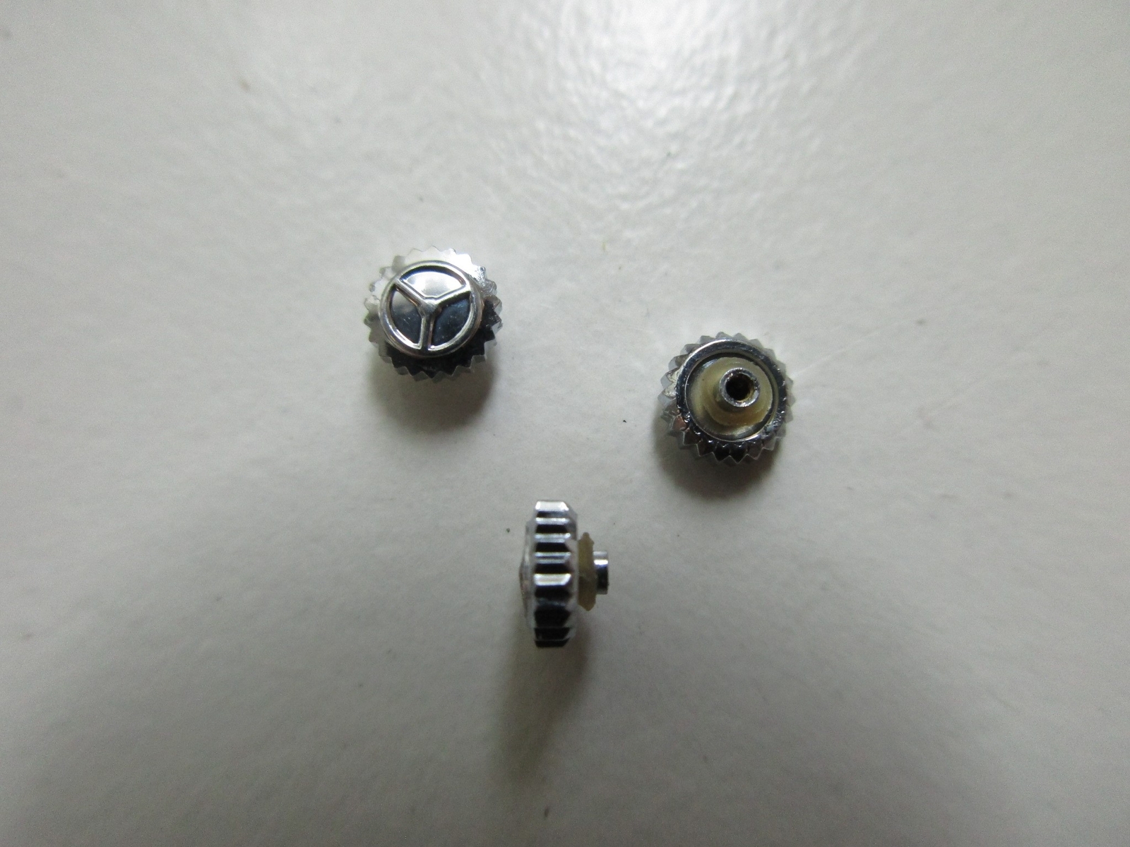 Rodania Dustproof N.O.S. ø 4.5 mm thread stem 0.9 mm watch crowns – 3 pcs