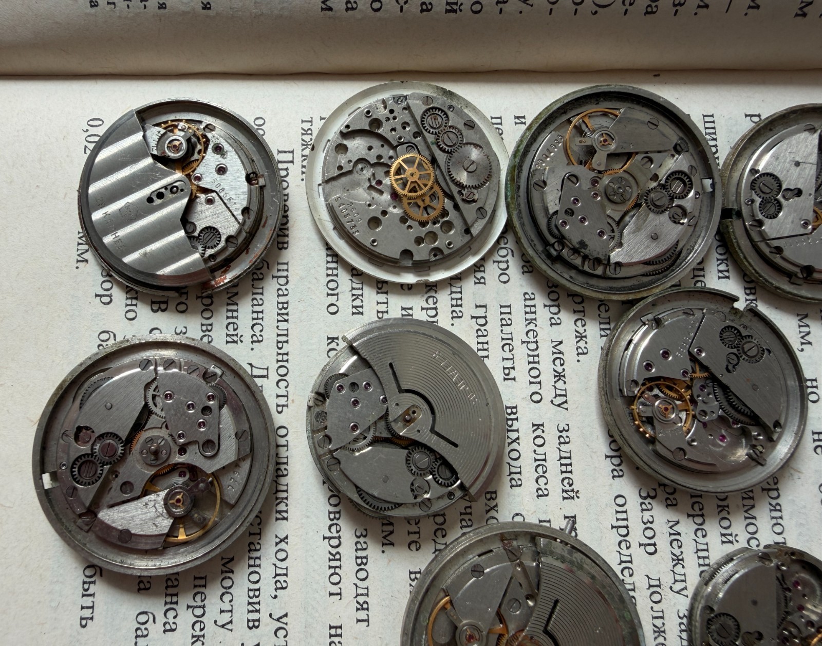 Vintage men’s movements Poljot De Lux Avtomatic. 29 Jewels. Steampunk Art DIY.
