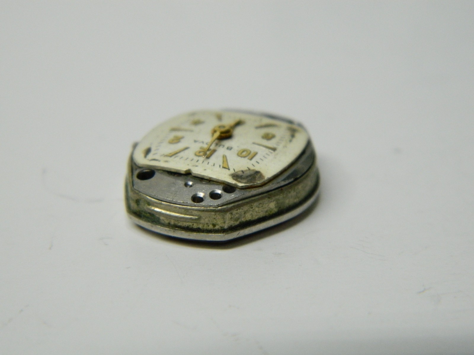 Vintage BULOVA 21 Jewels wind-up watch movement for parts or repair