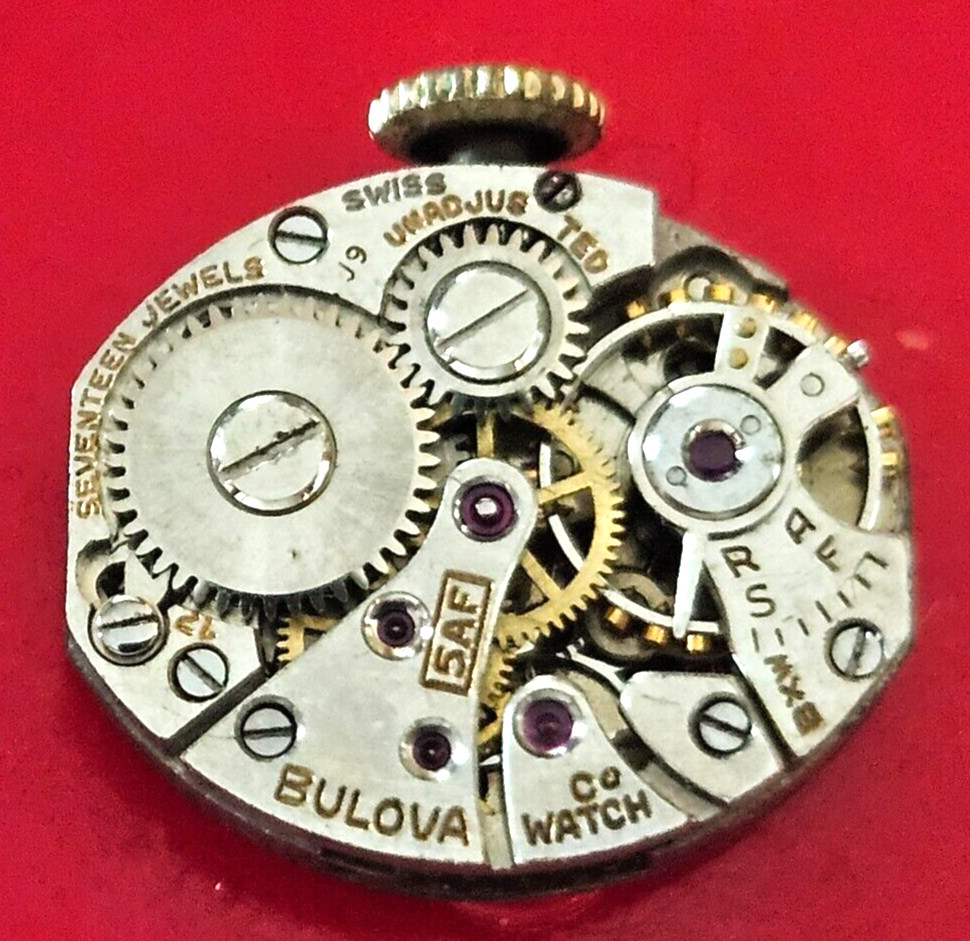 BULOVA 5AF 17J SWISS WATCH MOVEMENT (BALANCE RUNS WITH ROTATION) LOT.225
