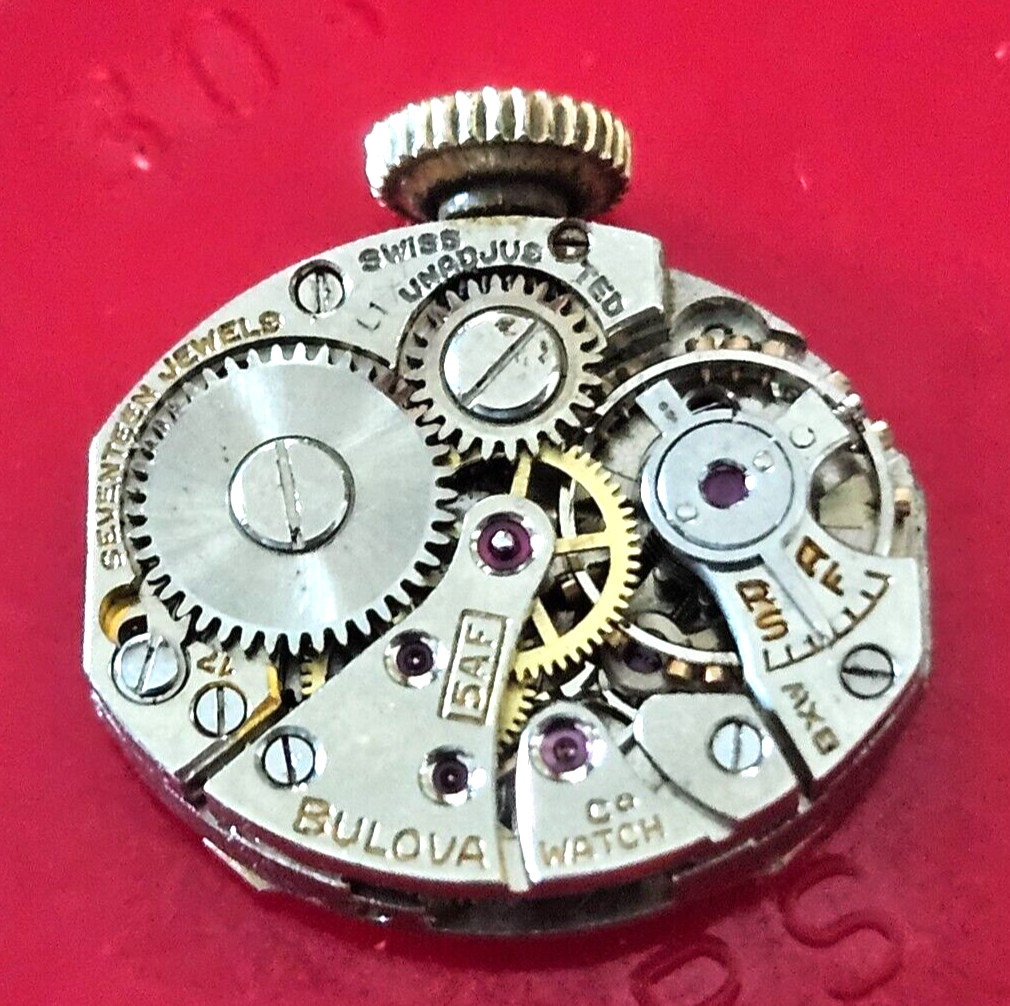 VINTAGE~BULOVA 5AF~17J SWISS WATCH MOVEMENT (GOOD BALANCE) 104