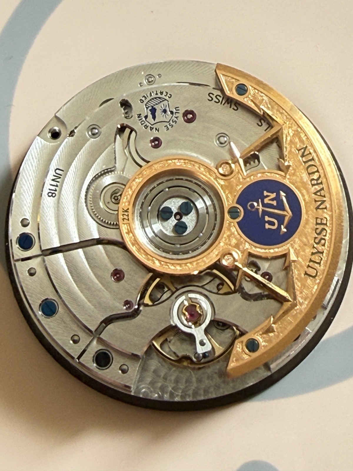 Ulysse Nardin caliber UN-118 Automatic 50 jewels 22k rotor working power reserve