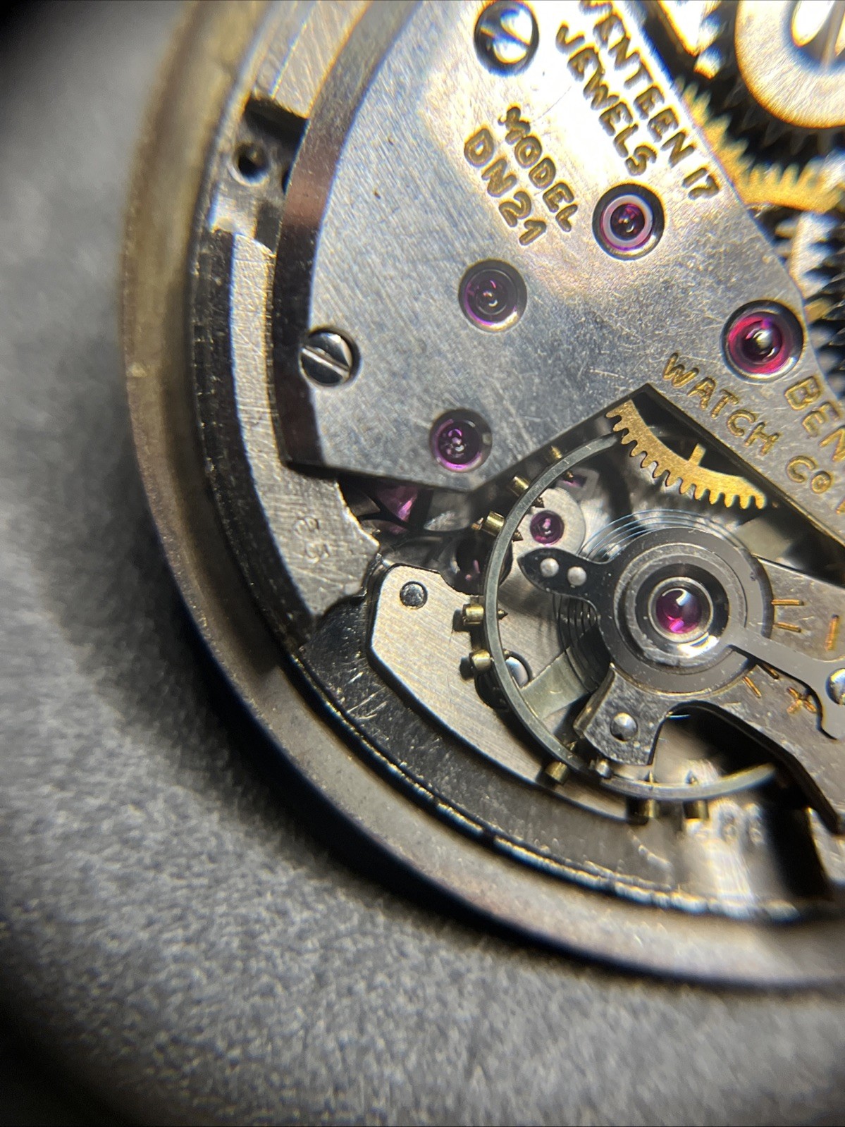 Benrus Cal. DN21 Movement (017)