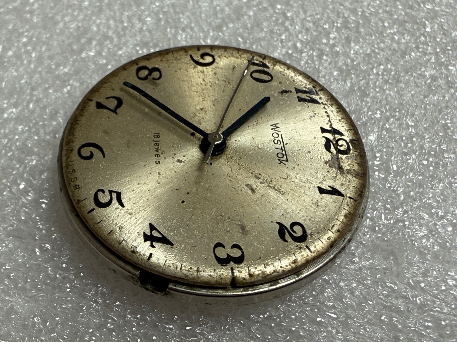 VINTAGE Vostok Wostok Cal. 2209 USSR SOVIET watch Movement. FOR PARTS