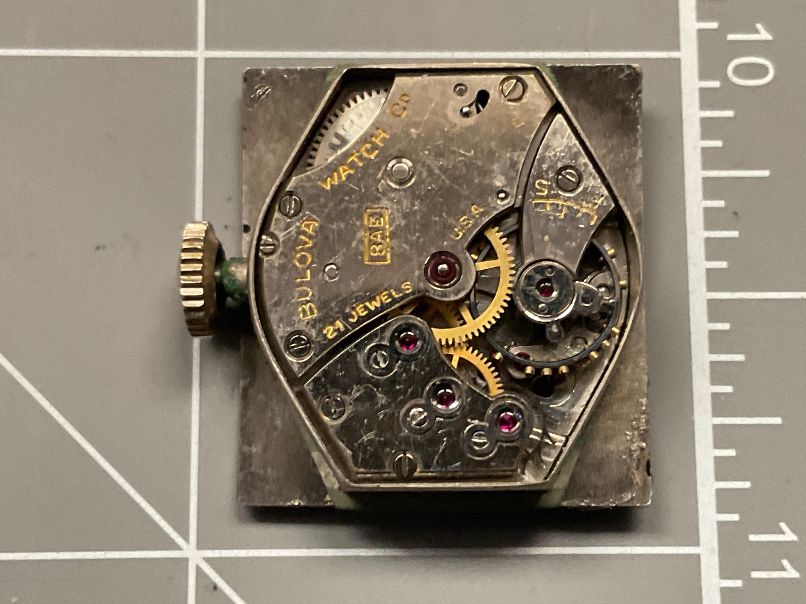 VINTAGE MEN’S BULOVA WRIST WATCH MOVEMENT, CAL. 8AE, 21 JEWEL Black dial Nice