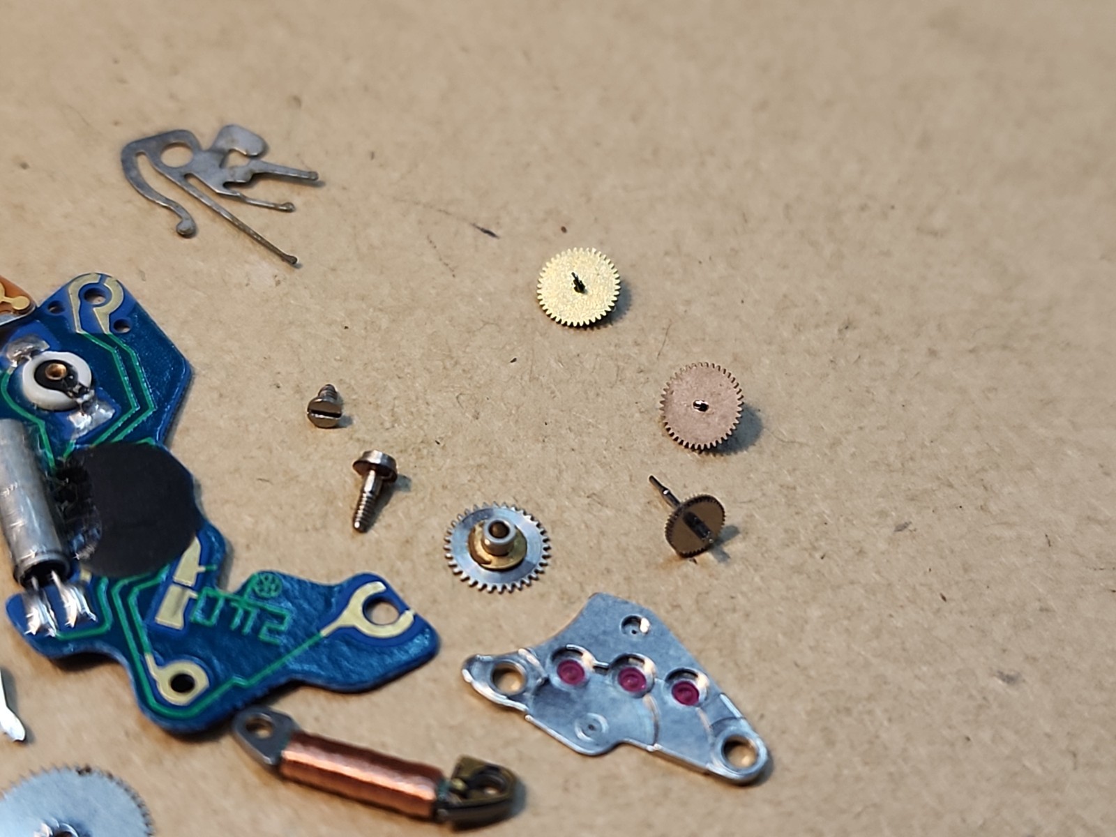 Lot Of Mixed NOS Circuits Coils Quartz Watch Movement Parts Repairs Spares