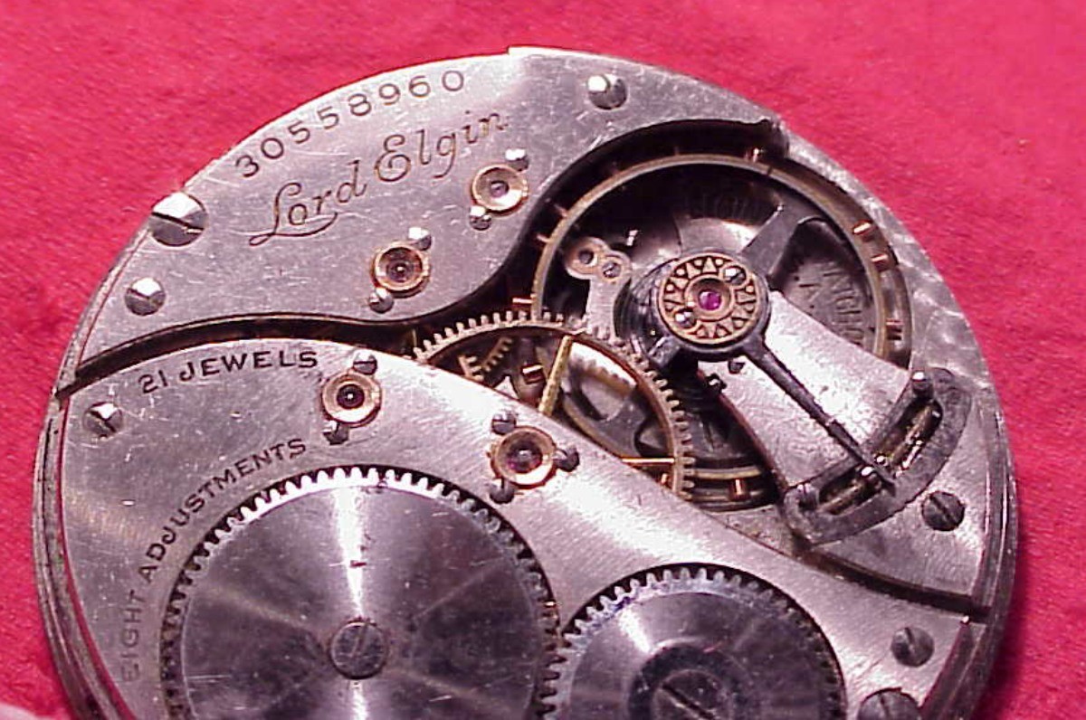 VINTAGE 12s LORD ELGIN 21J Pocket Watch Movement STREAMLINE 39MM BROKEN STAFF