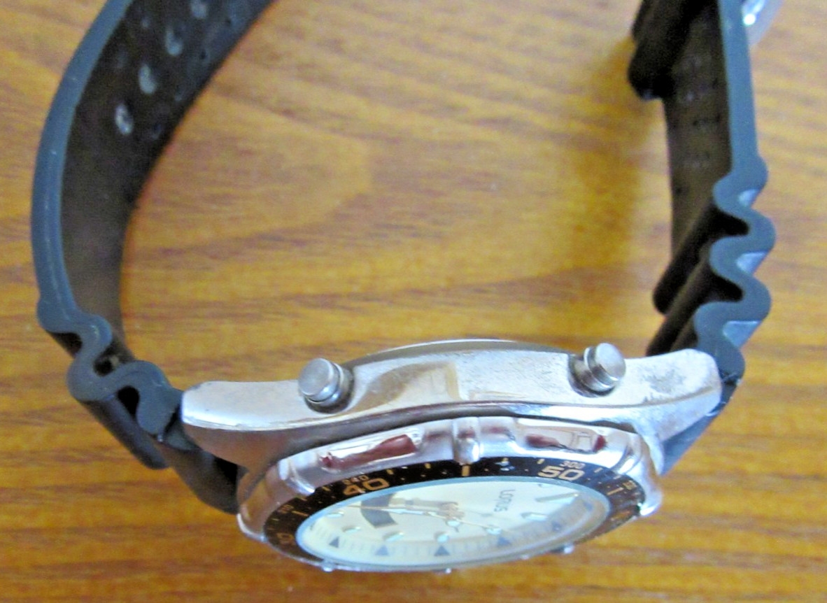 GENTS LORUS VINTAGE COMBO, DIGITAL & ANALOG FOR PARTS OR REPAIR. SKU 2131-11