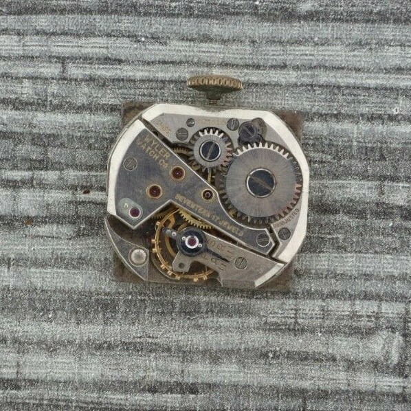 Vintage Wyler Incaflex 17 Jewel Mechanical Wind Men’s Watch Movement for Repair