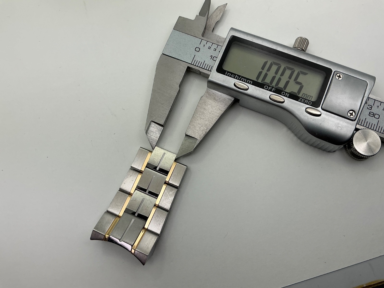 Bulova fits Model 98B228 two tone Yellow and Stainless Steel Partial Band