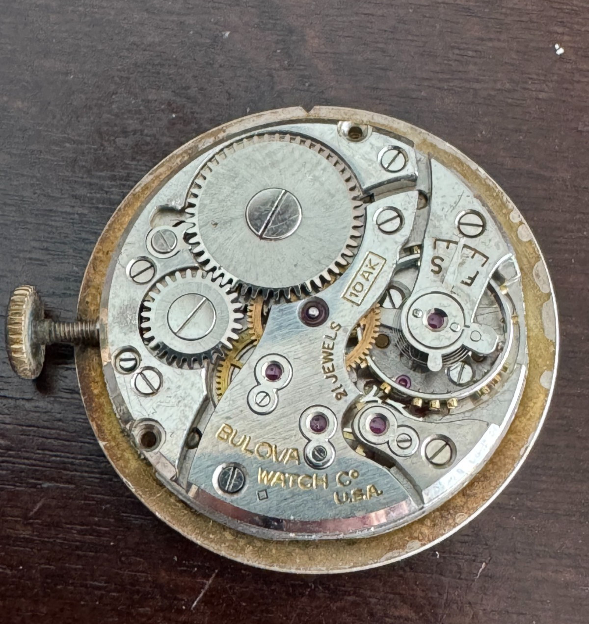 VINTAGE MEN’S BULOVA WRISTWATCH MOVEMENT CAL. 10AK BROKEN STAFF AND ESCAPE WHEEL
