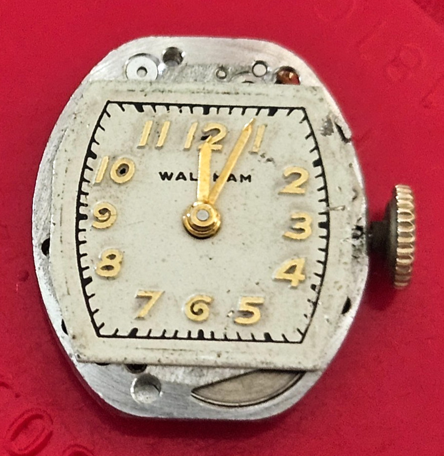 WALTHAM 678 4ADJ 17J Watch Movement (BALANCE RUNS WHEN ROTATED) lot125
