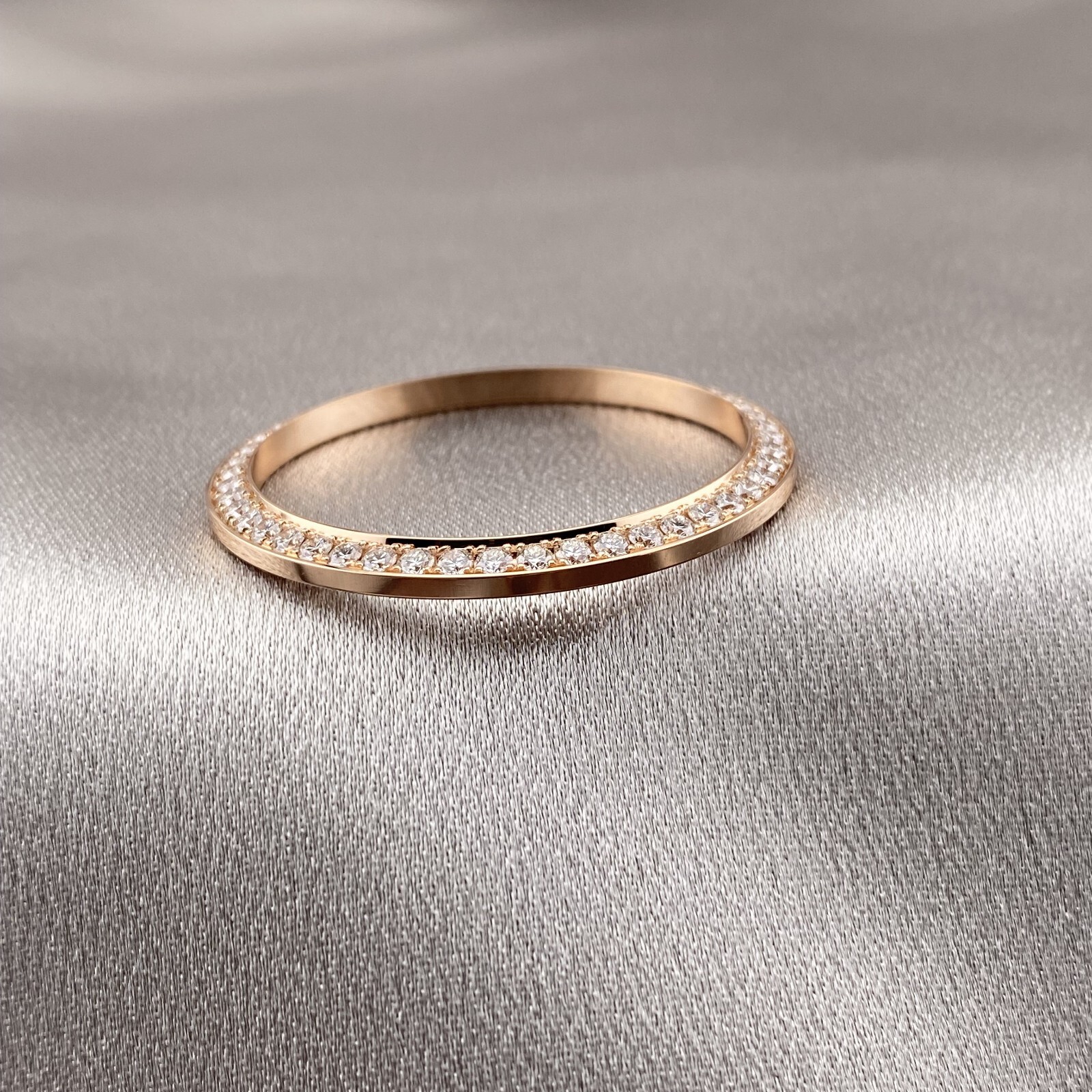 CUSTOM DIAMOND BEZEL2.20CTS.18K ROSEGOLD ROLEX40-41MM DAYDATE Ref.228235-126331