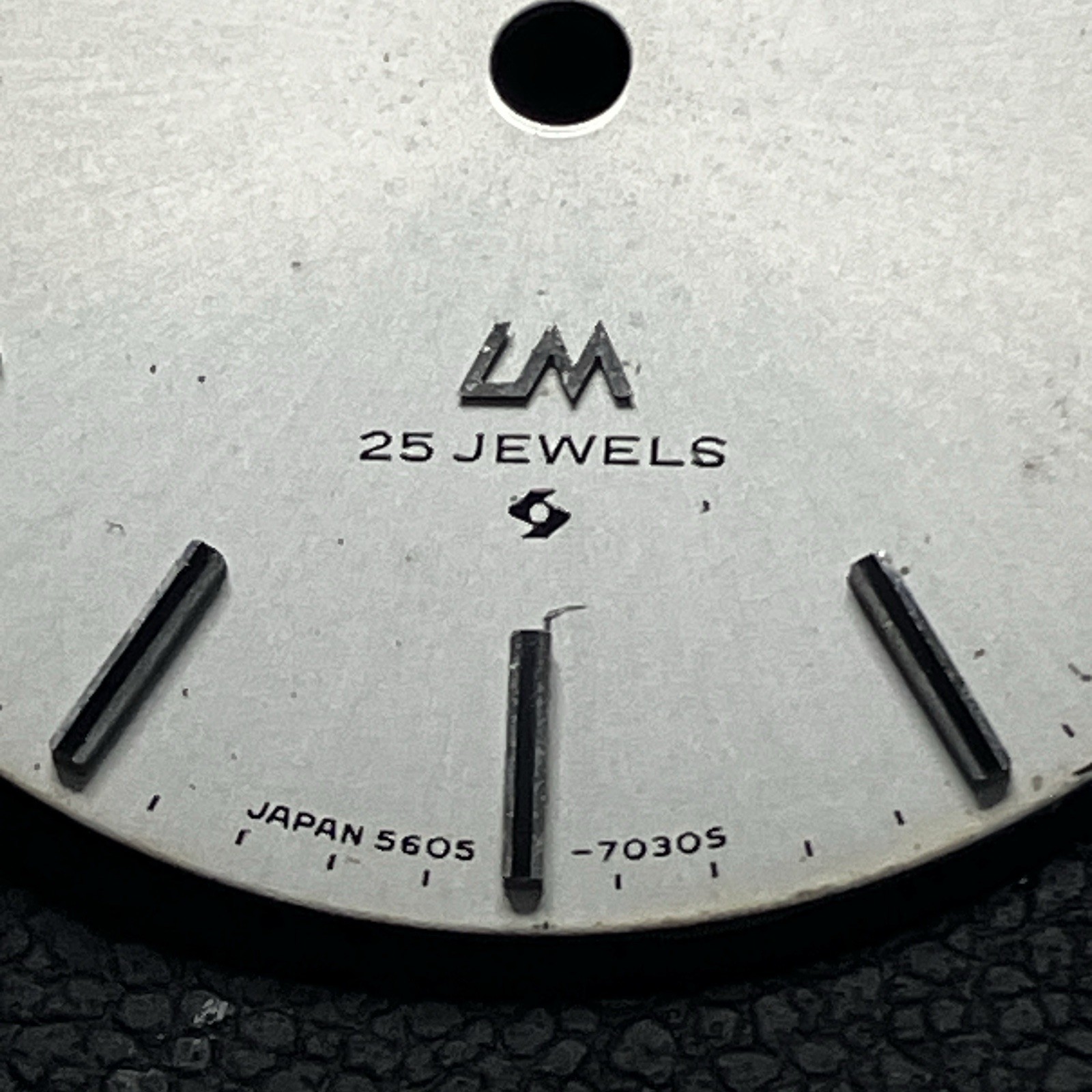 Seiko Lord Matic LM 5605-7050 Silver Dial 25 Jewels Original Dial w/ Feet