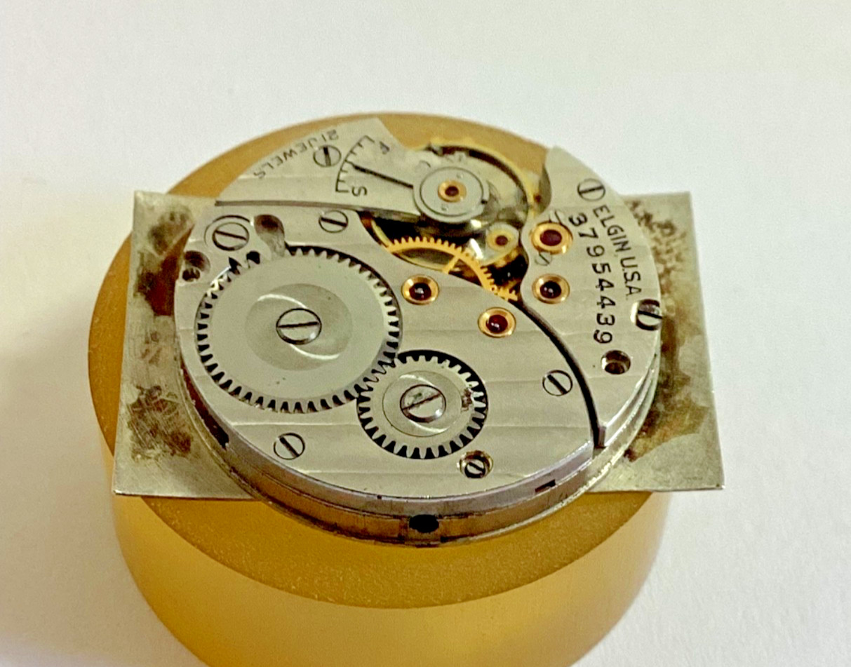 Vintage 1939 Elgin 8/0s Grade 531 21 Jewel Movement Runs Spare Parts Repair READ