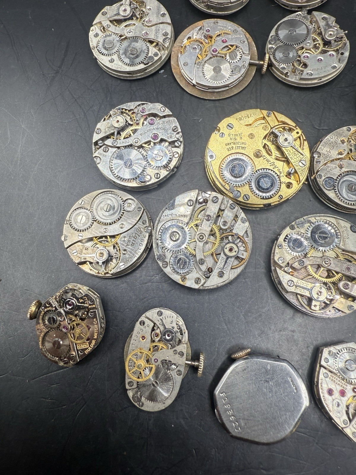 LOT of 36 Vintage Ladies Watch Movements & Dials For Parts/Repair Various Brands