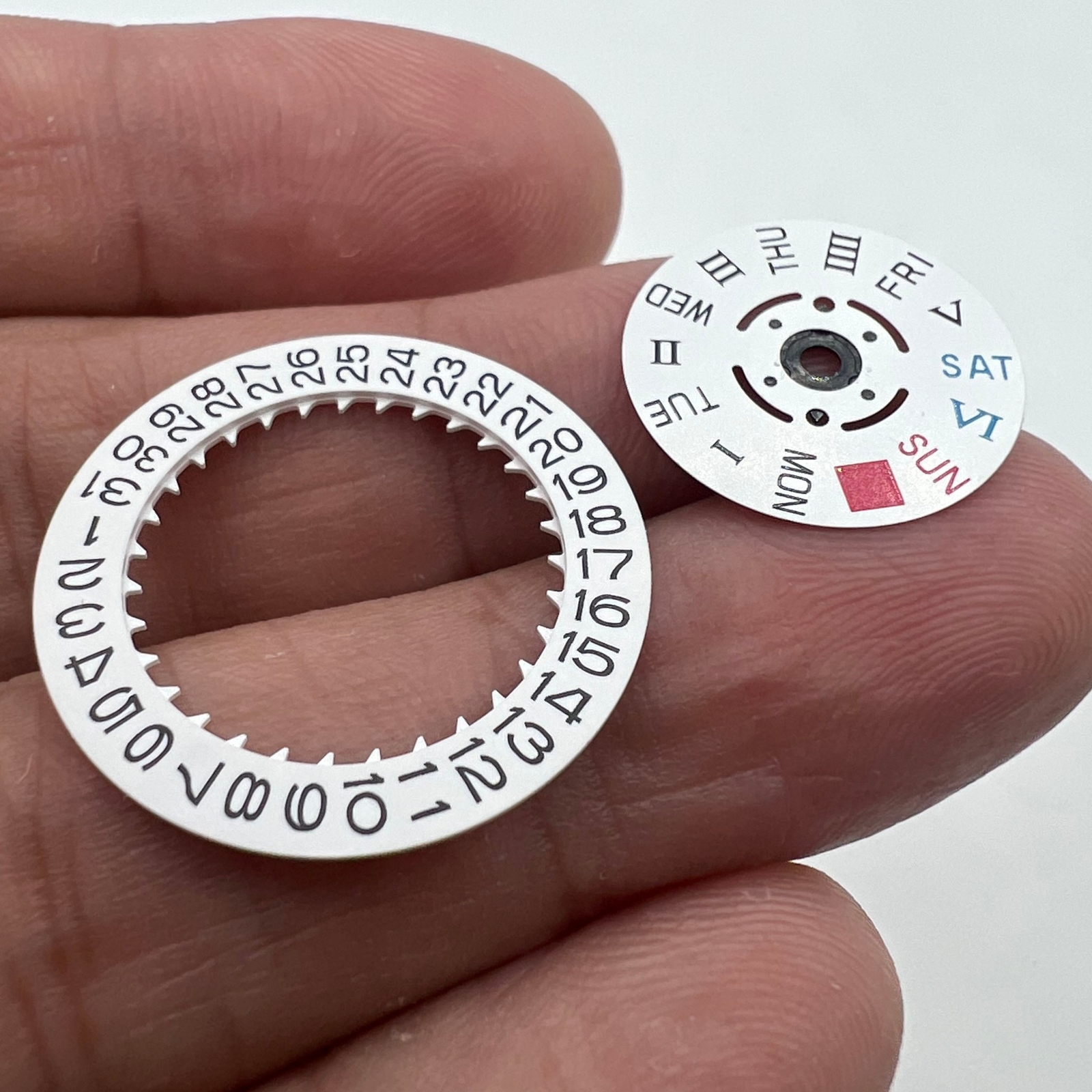 White Date Disk Wheel Week Wheel Roman/English Font for Movement NH36 3/3.8