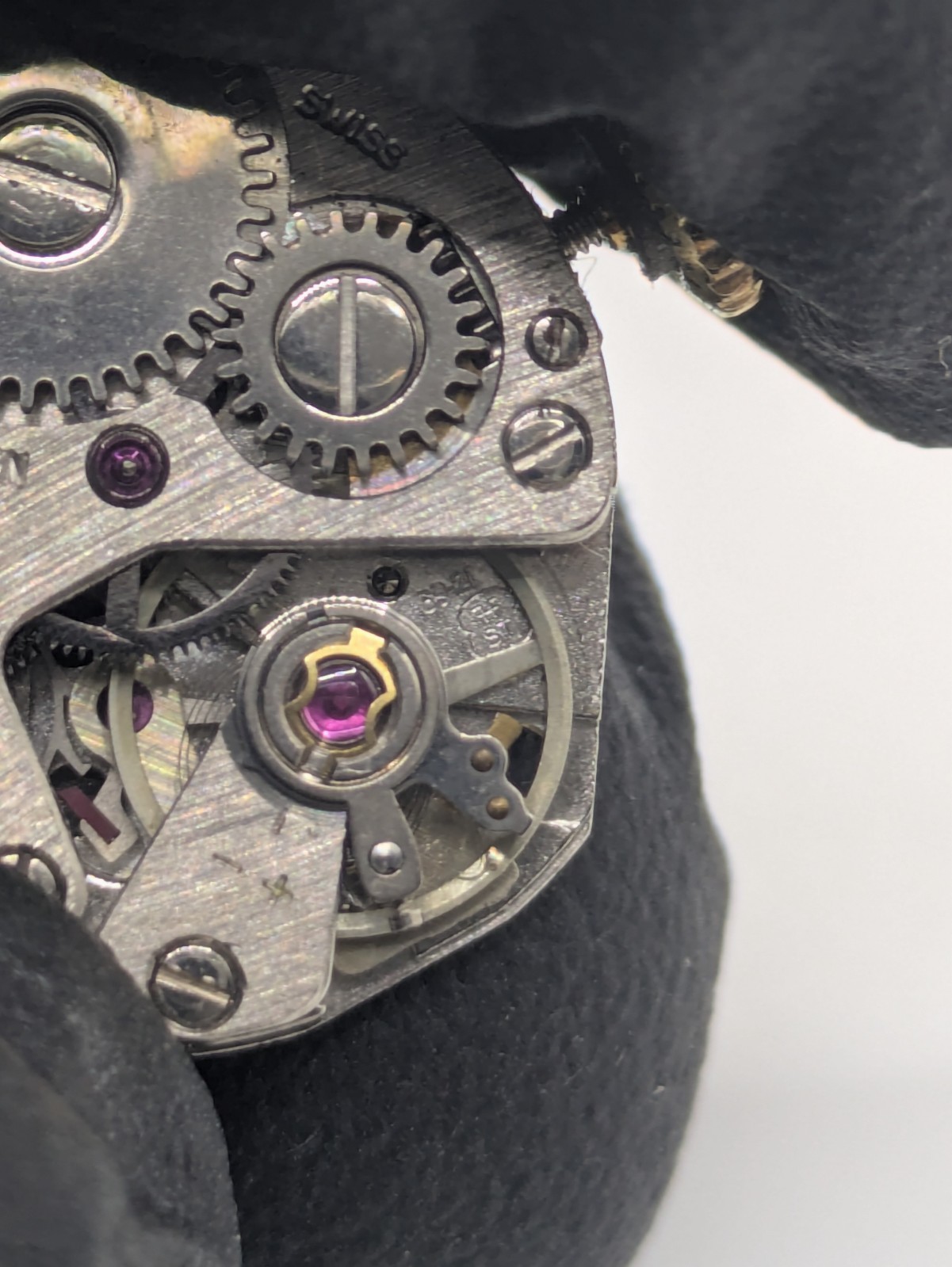 FHF ST 69-21 Perona Manual Wind Watch Movement 17 Jewels Photos/Video 18.3mm