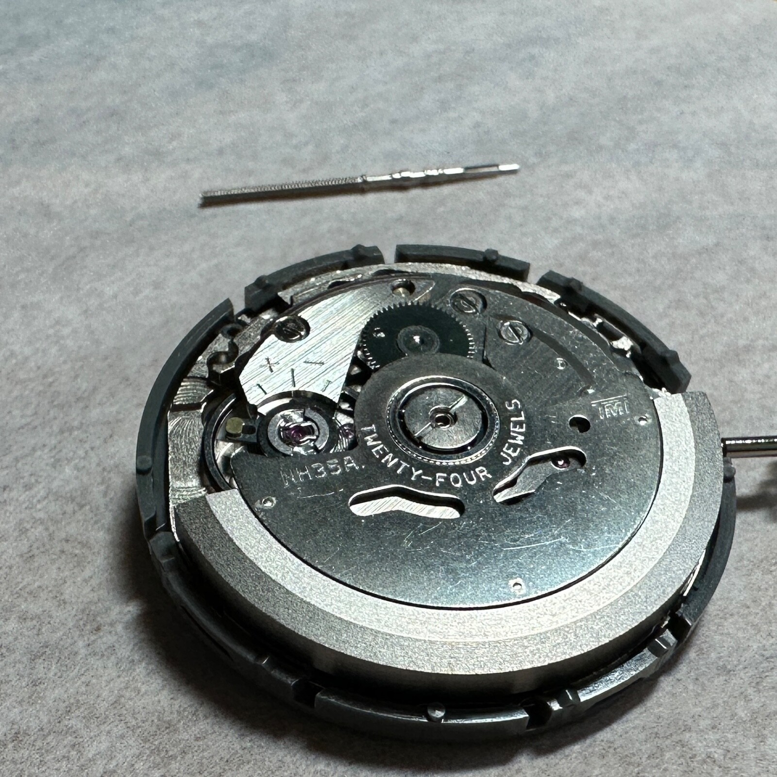 TMI NH35A Automatic Movement White Date Wheel Hacking Hand-Winding ~ US Seller