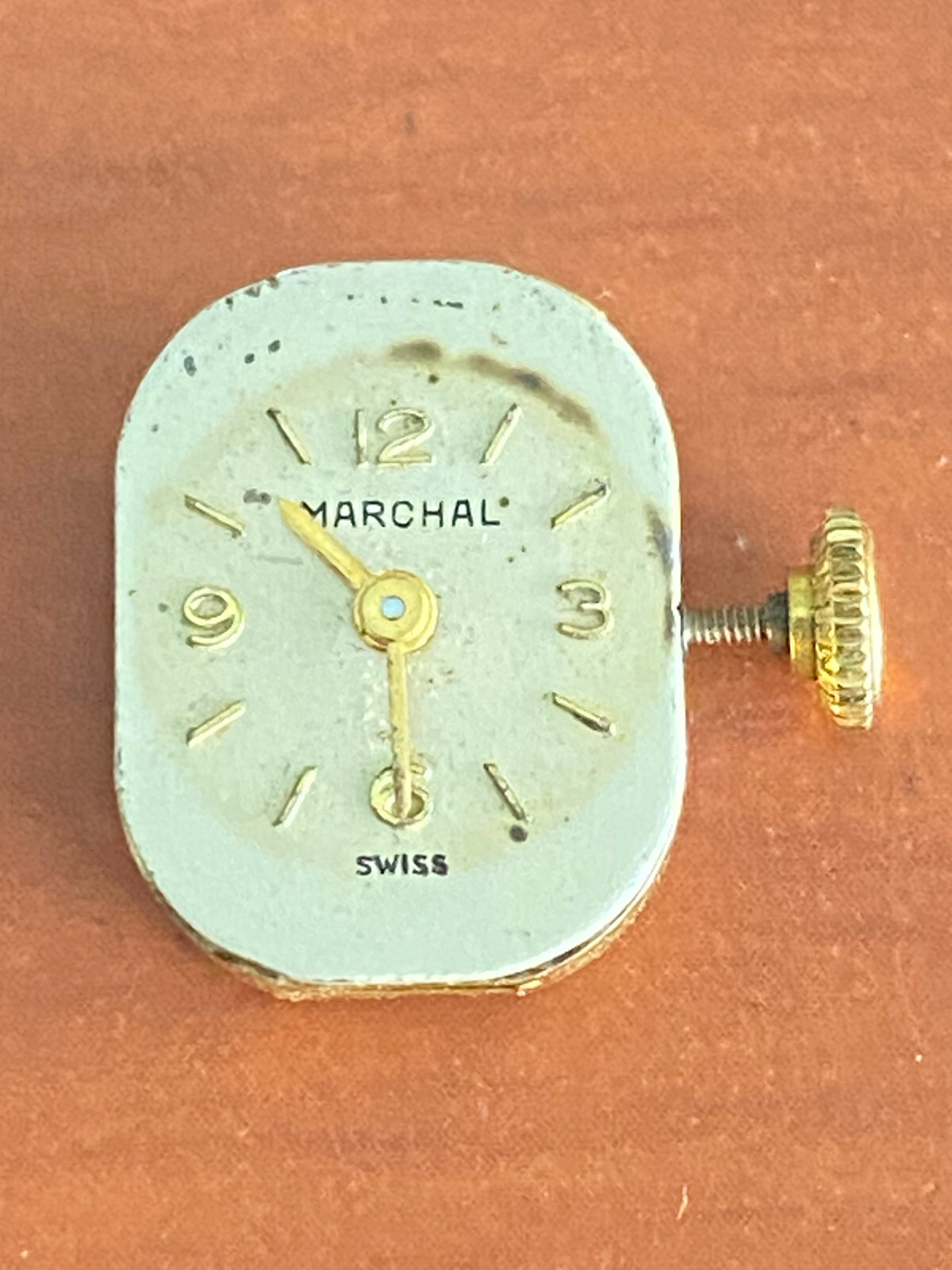 VINTAGE LADIES SWISS M&W ULLMAN WRIST WATCH MOVEMENT, KEEPING TIME, 17 JEWEL
