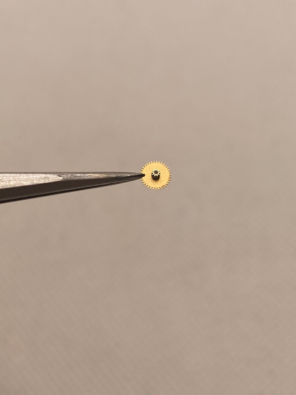 Rolex 2235-260-Y1 Minute Wheel Cal. 2230 2235