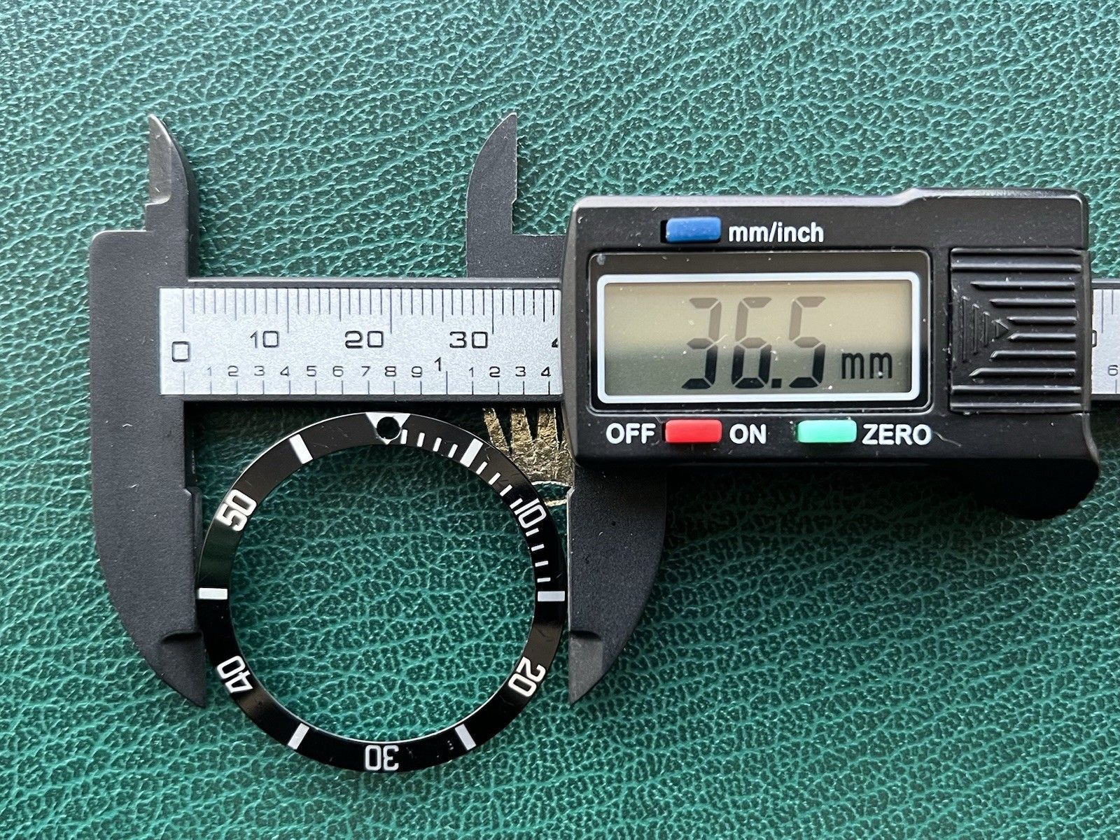 Genuine Rolex Submariner 14060 Black & Silver Watch Bezel Insert OC#1509