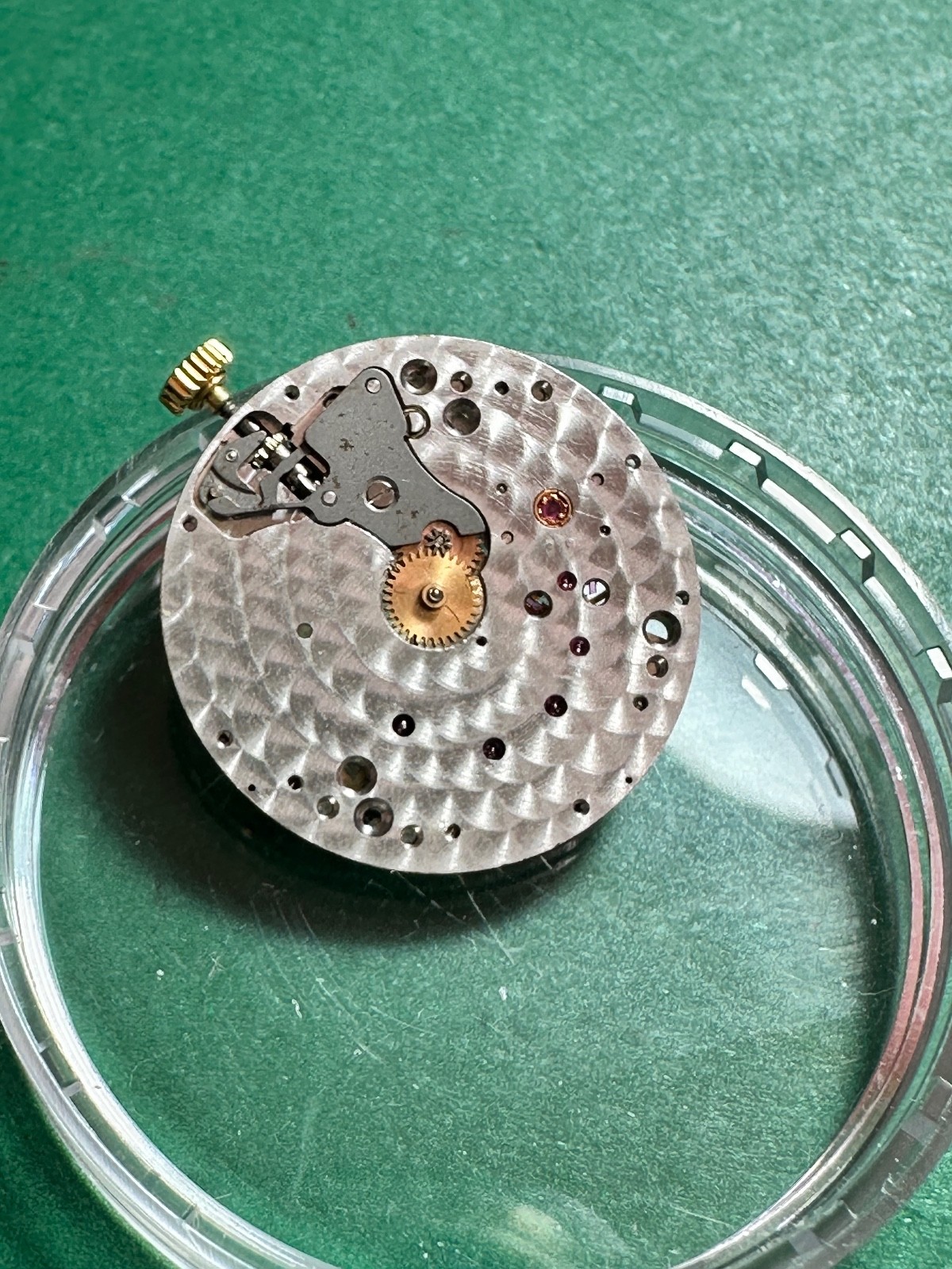 Piaget 9P Swiss Manual Wind Movement — working