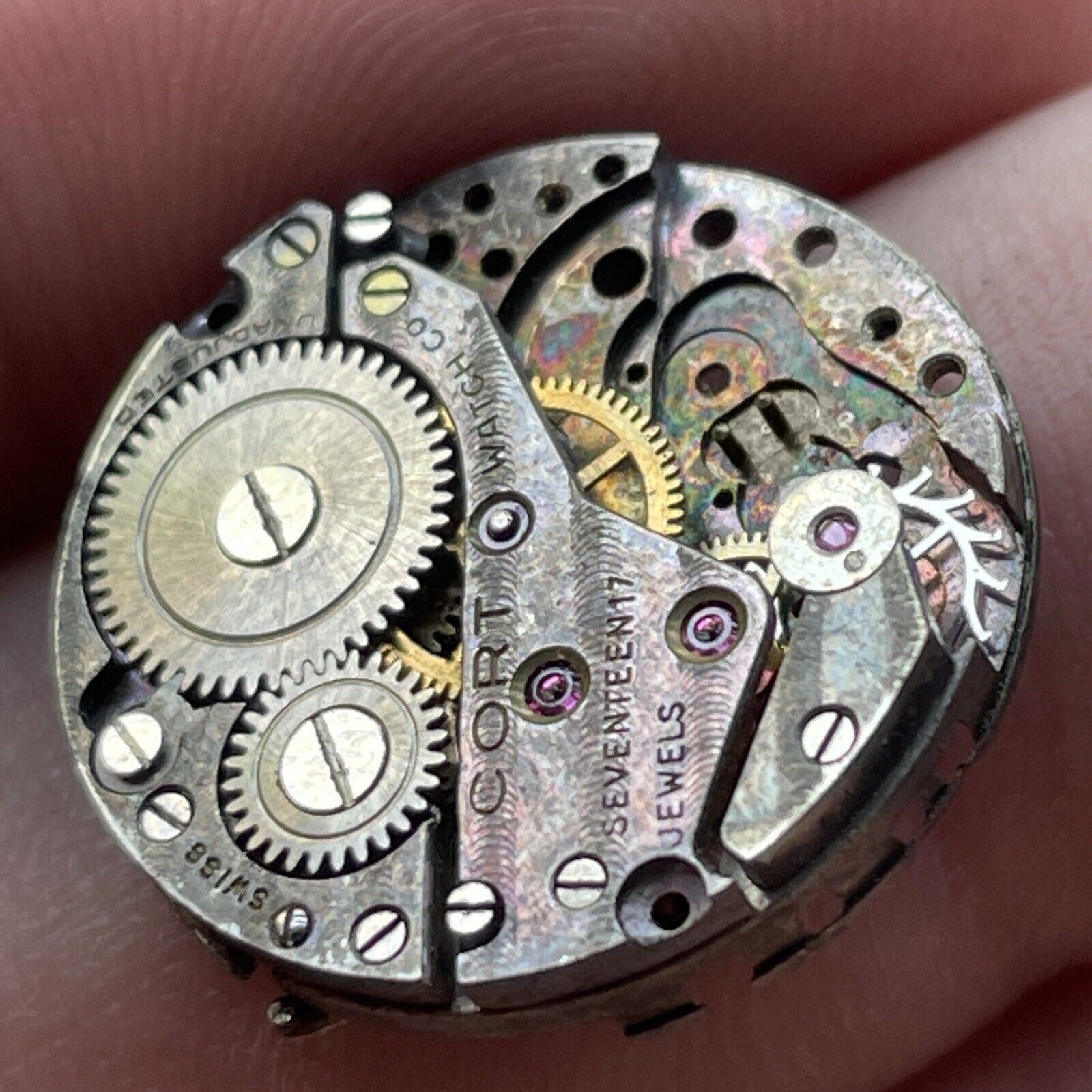 VTGV Cort Watch Co. 17 Jewels Swiss Unadjusted Movement