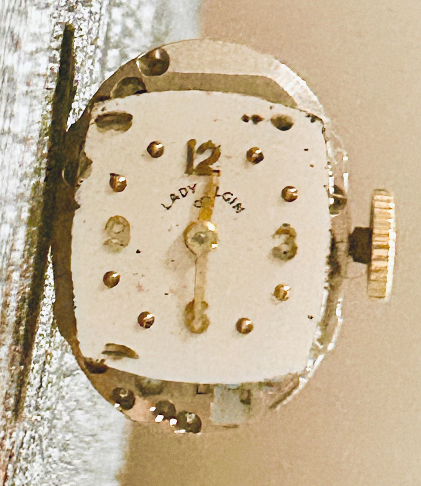 Elgin Ladies Watch Movement – Caliber 650 – 19 Jewels F222140 For Parts/repair