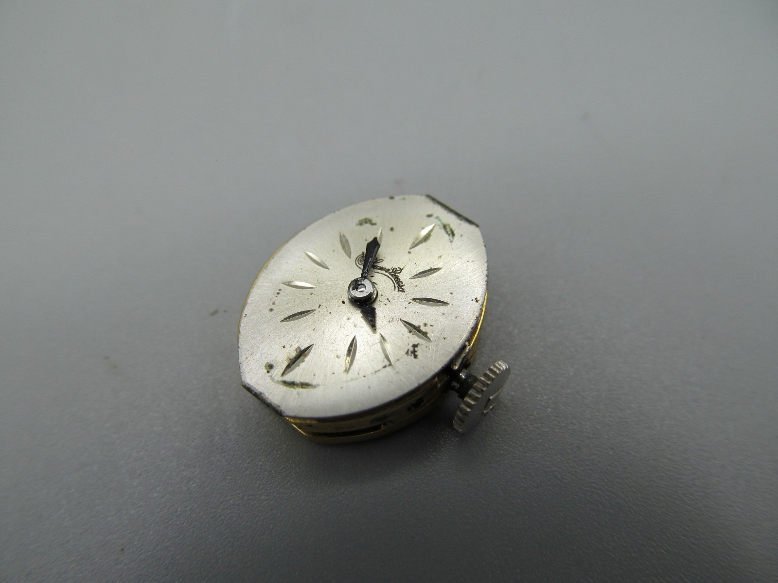 Vintage Lucien Picard 17 Jewel LP21 Wristwatch Movement