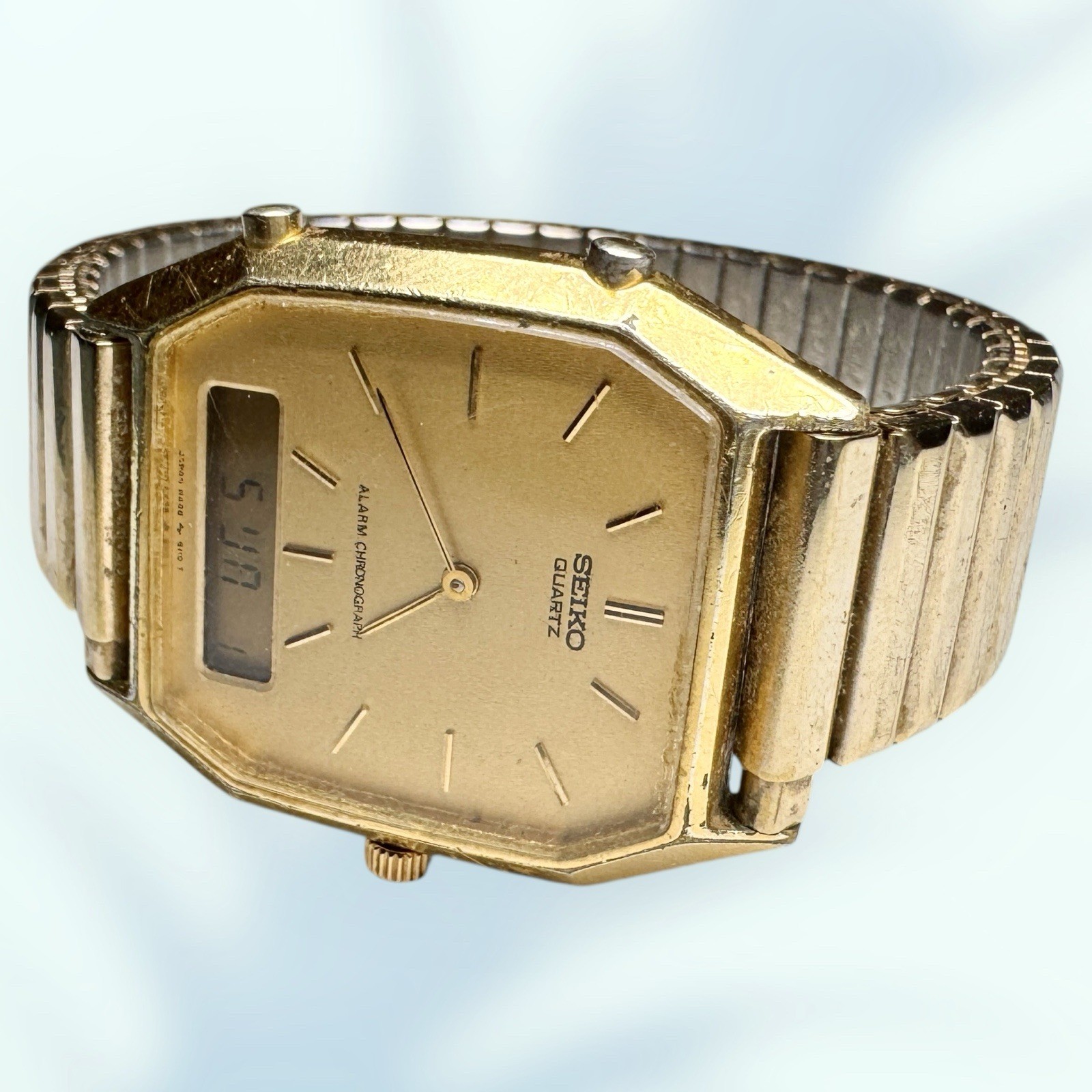 GENUINE SEIKO H448 -5069 WATCH WITH NEW BATTERY