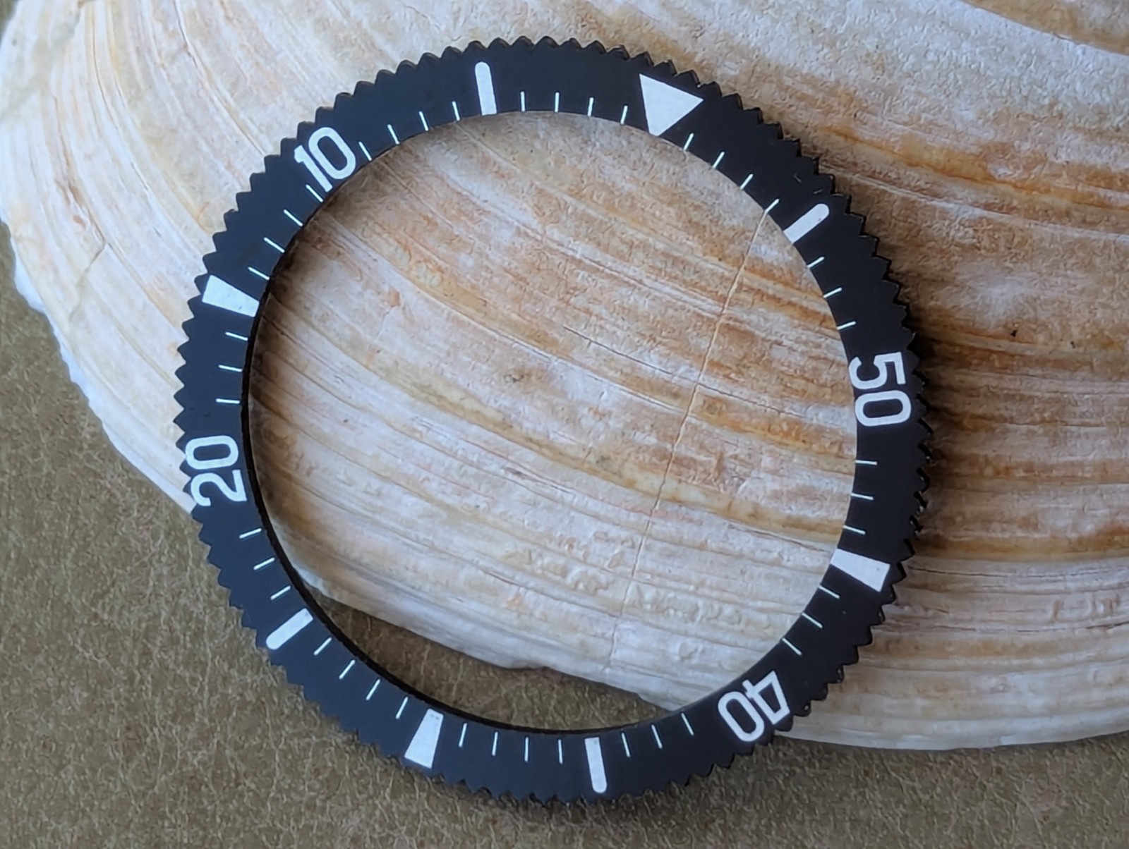Vintage 1970’s Bulova Caravelle ‘B174’ Diver Countdown BEZEL FOR 7085 CASES ONLY