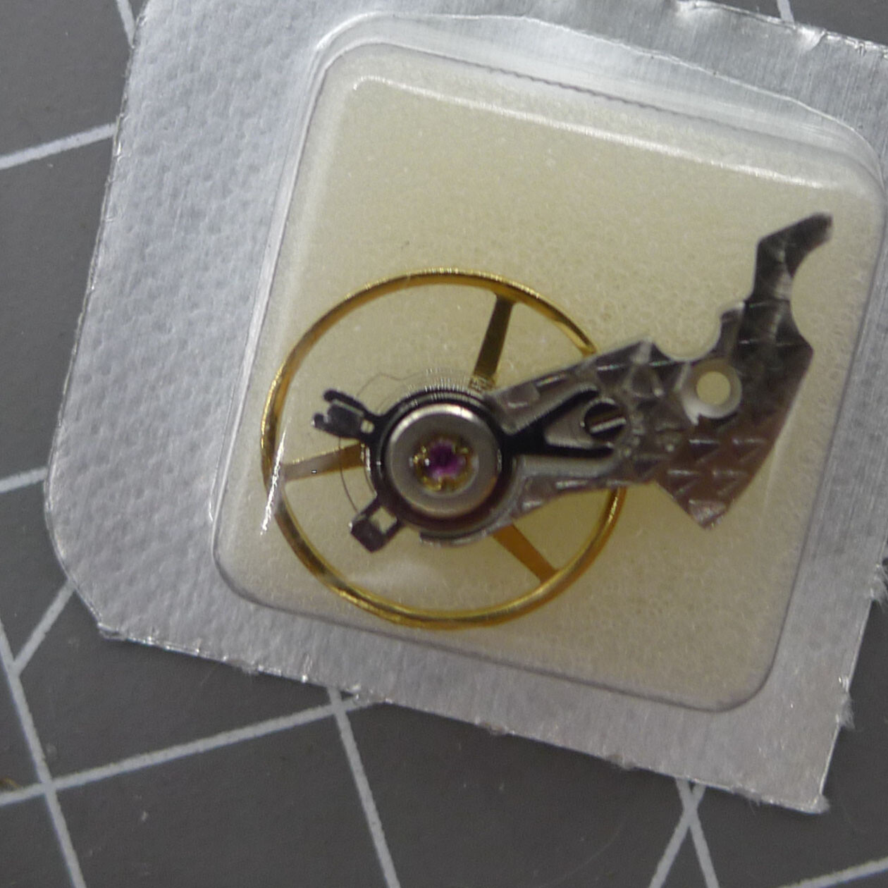 Silver Carved Complete Balance Wheel with Splint for Movement ETA 2824 2834 2836