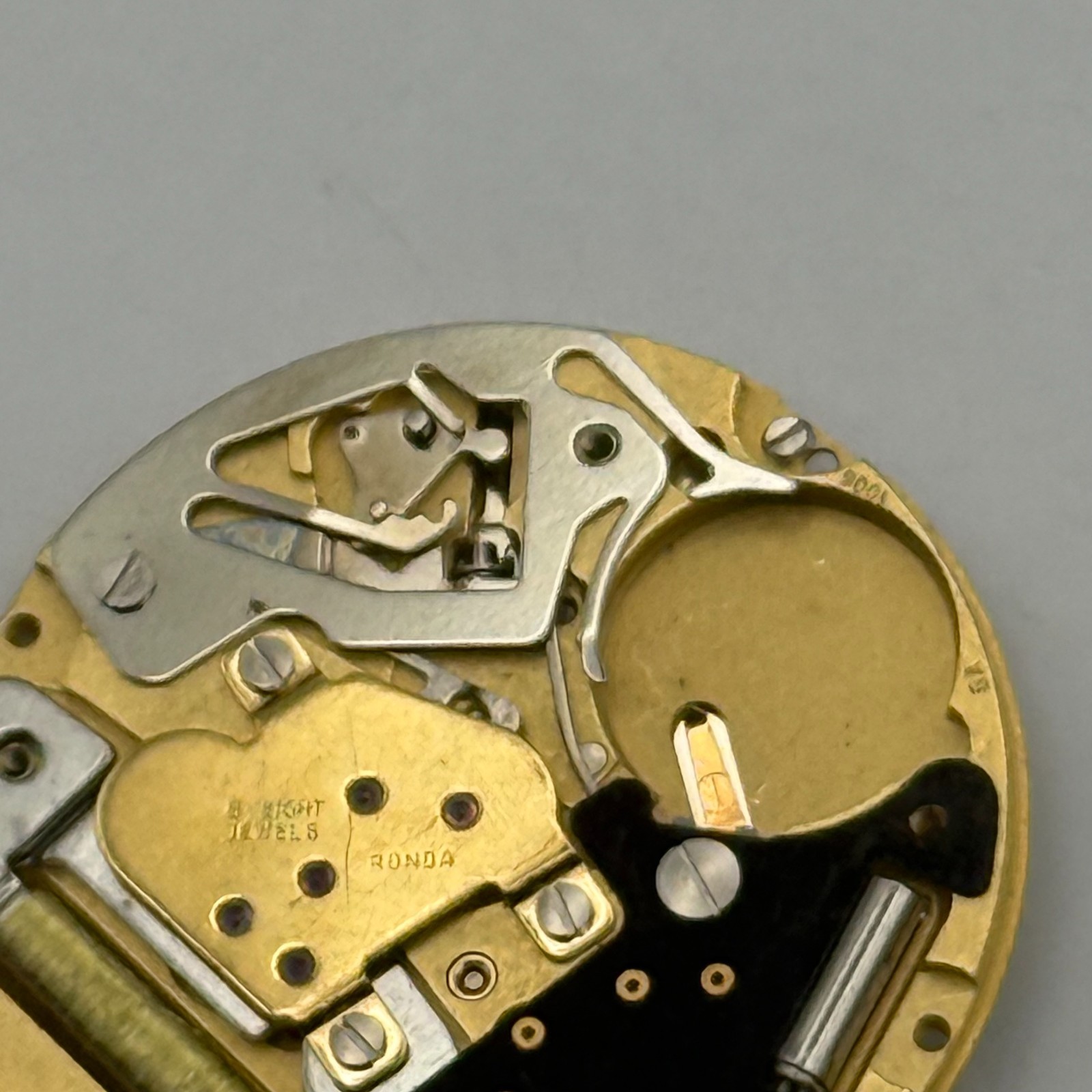 Ronda 1006 Watch Movement Quartz Swiss Date 8 Jewels Vintage Parts Repair 23.8mm