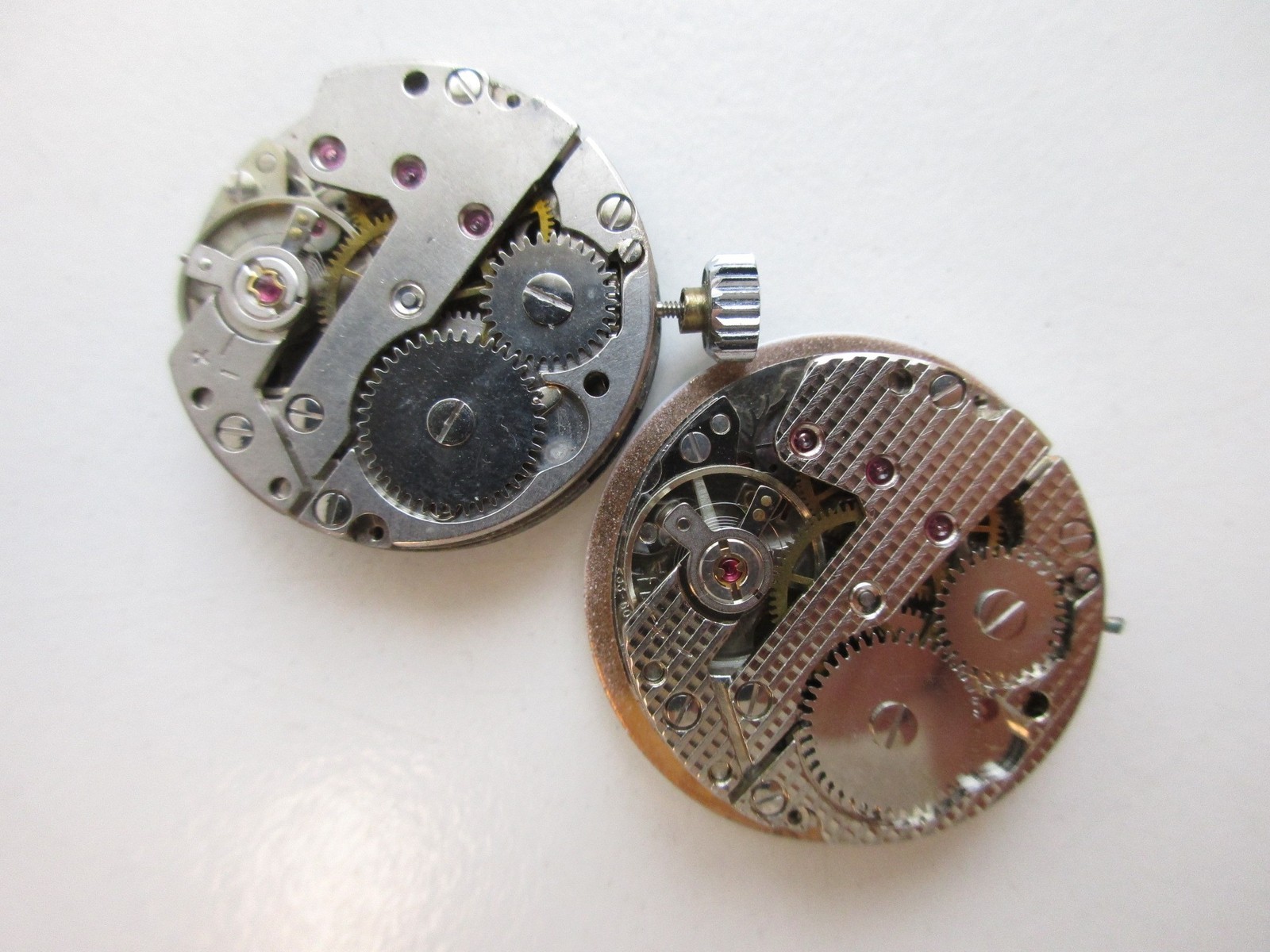 FE France Ebauche cal. 233-60 watch movements (2 pcs) – running