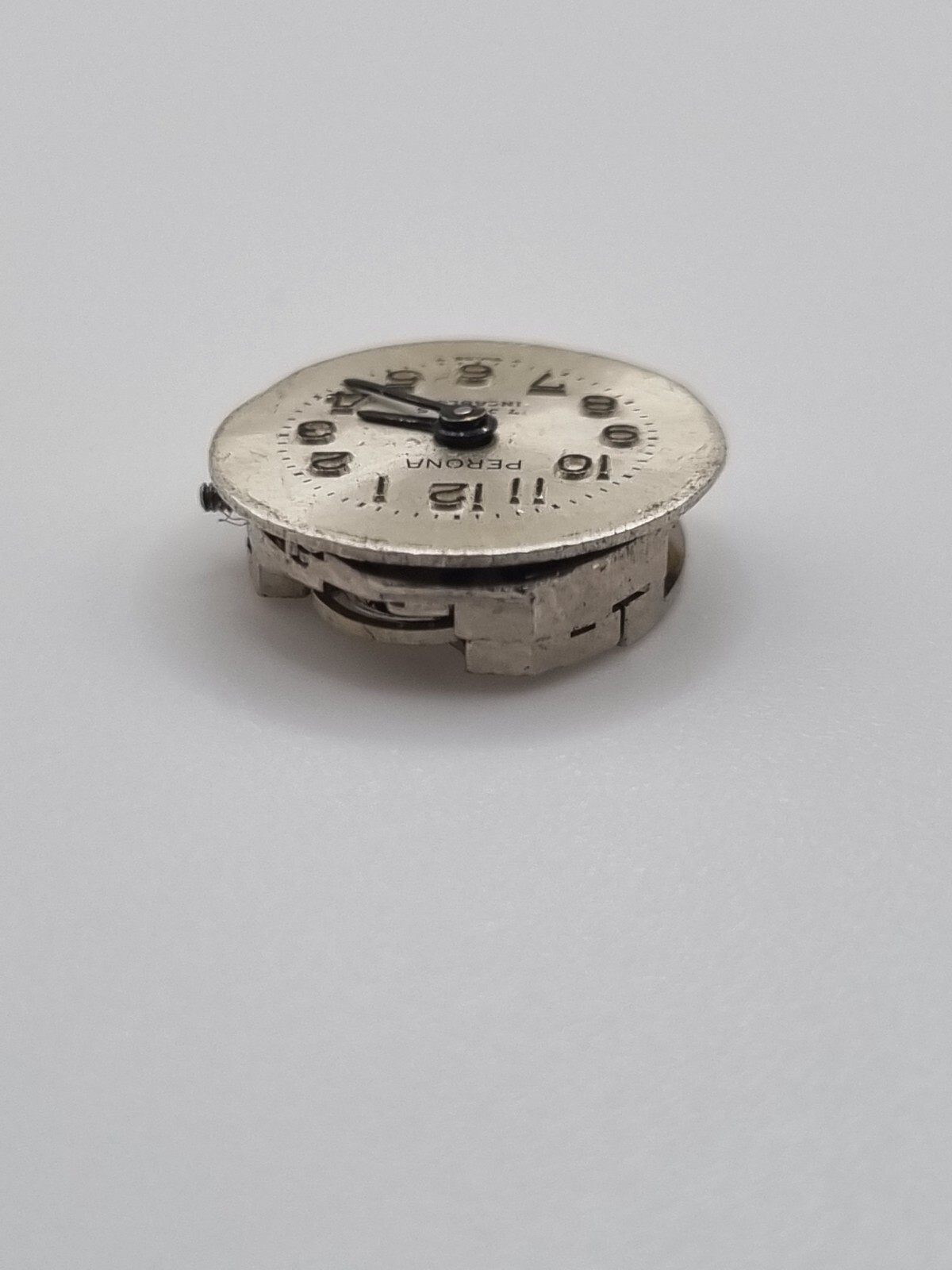 AS 1677 Perona Manual Wind Watch Movement 17 Jewels Swiss Parts Untested 15mm