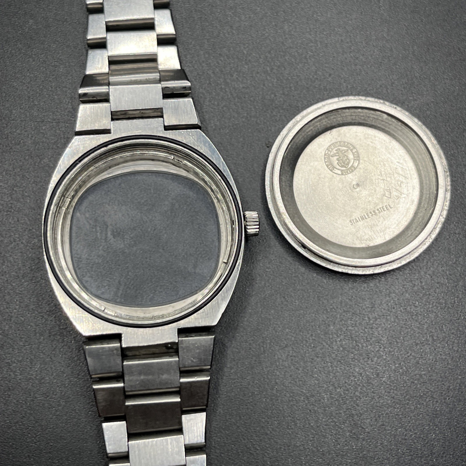 Girard Perregaux Gyromatic 9393HA Case (015)