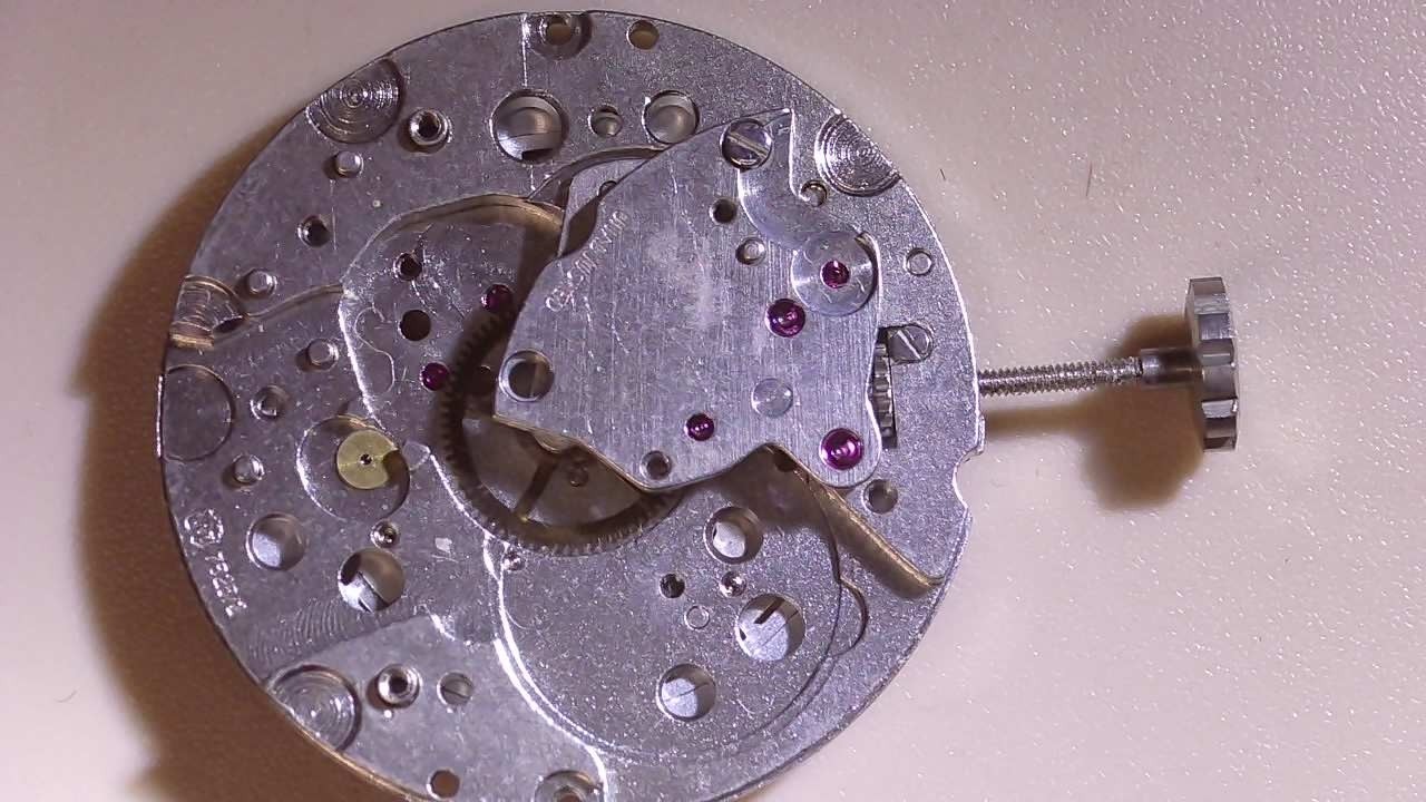 Ancienne Platine De Mouvement Montre Incomplète Cal. INT. 7525-2