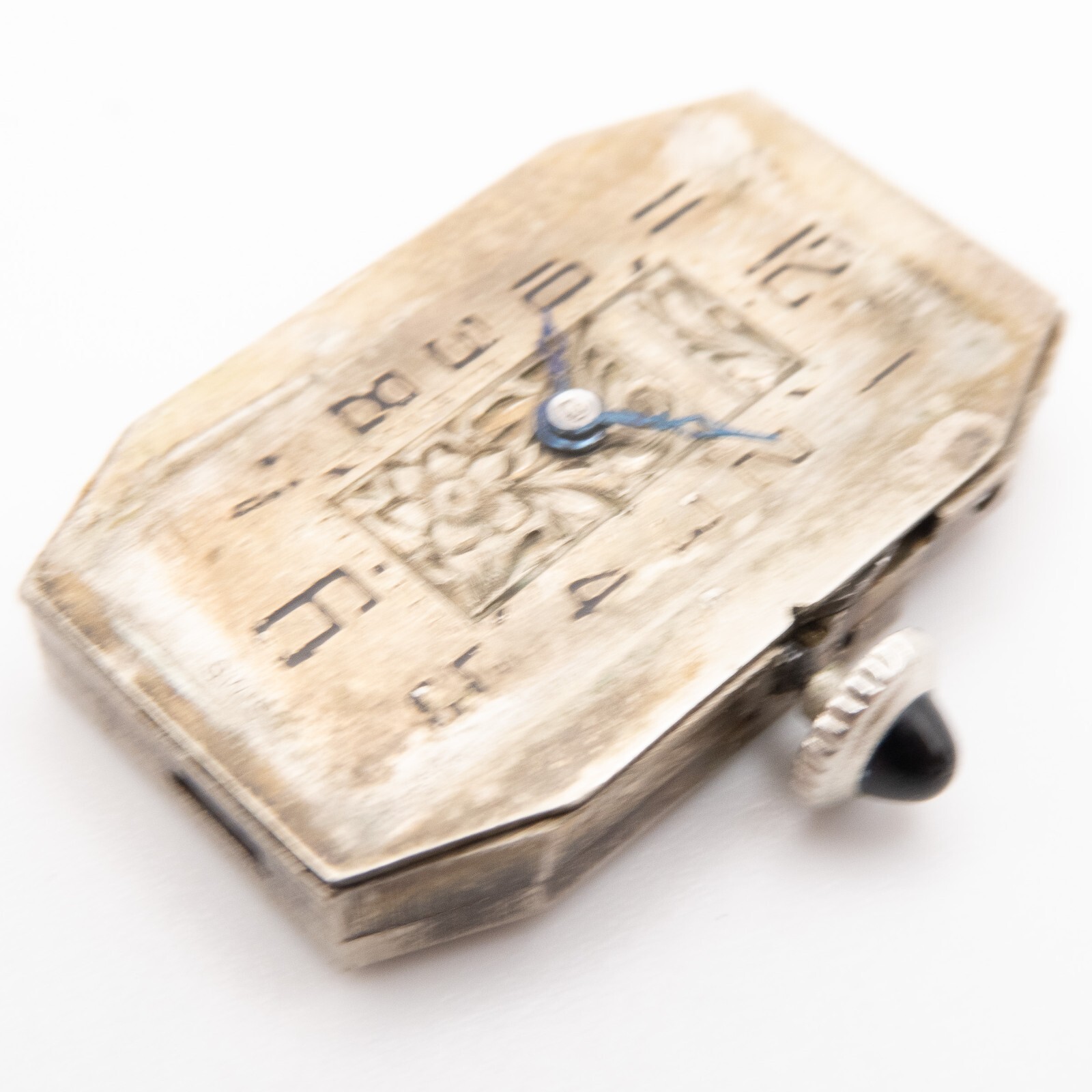 Vintage Didisheim Winton 24.9 x 15.5 x 5.2 mm 16-Jewel Watch Movement Keeps Time