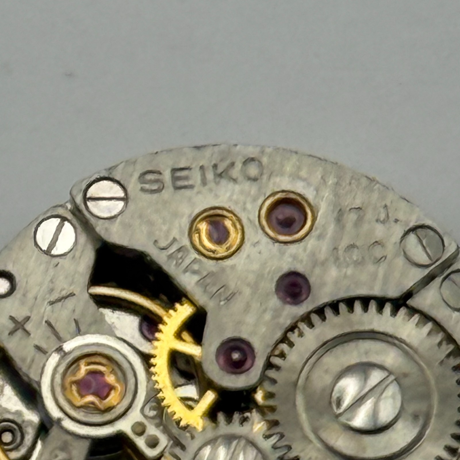Seiko 10C Watch Movement Diashock Japan 17 Jewels Manual Wind Parts Repair 13mm