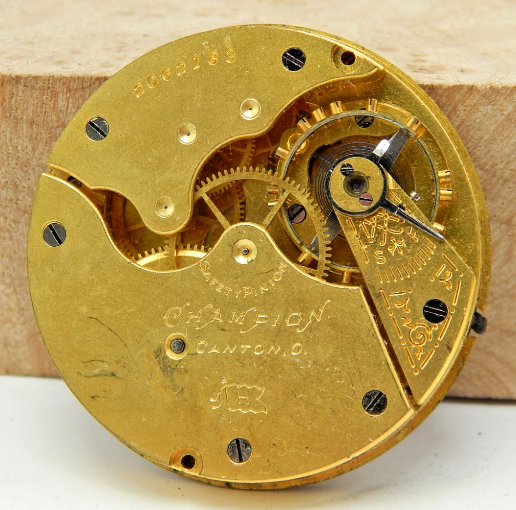 Antique 1905 Hampden Champion H 16s 7 jewel pocket watch movement with dial