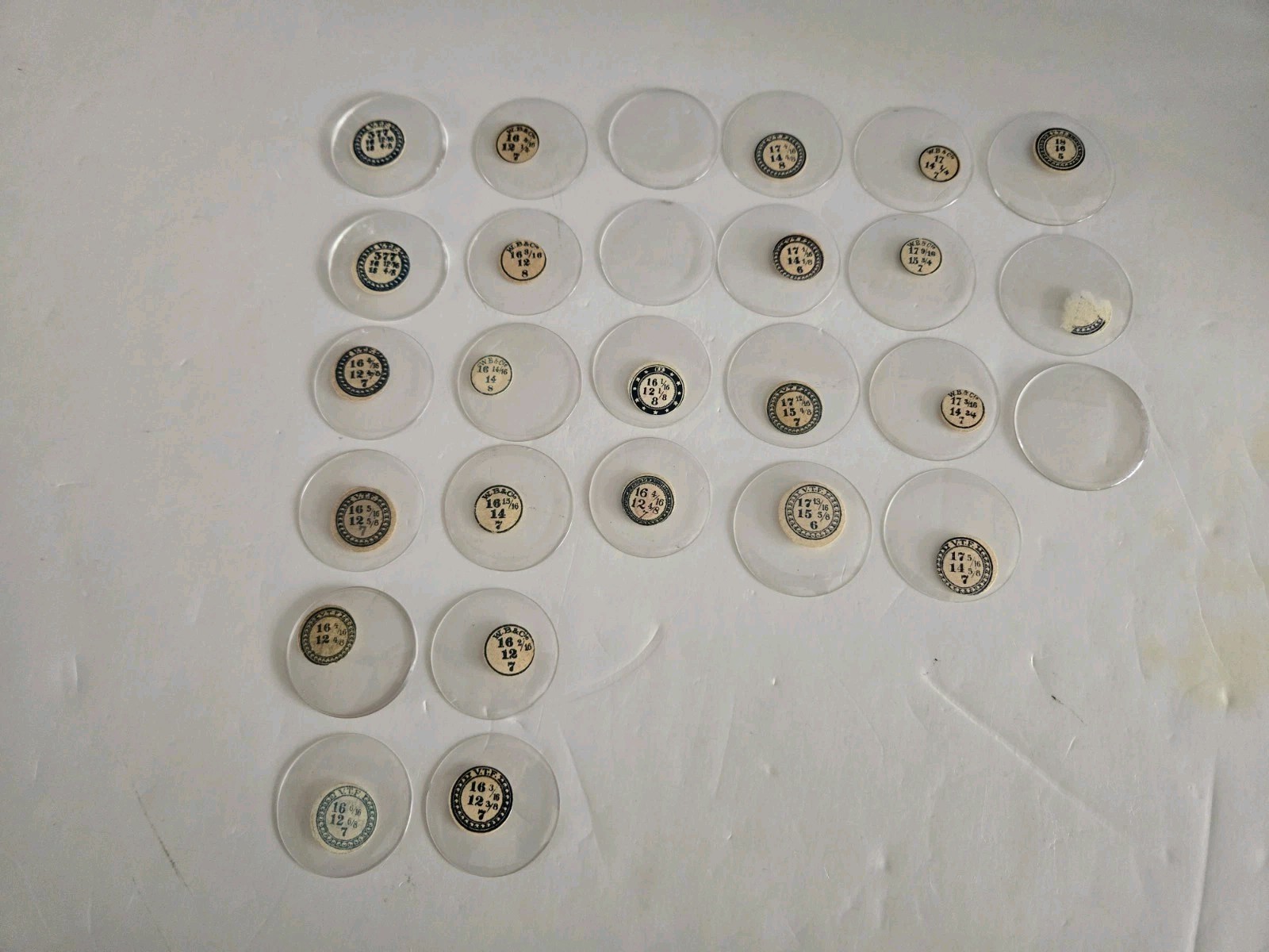 Lot Of 27 Vintage Glass Watch Crystals SIZE 16 To 18 Watchmakers Parts NOS