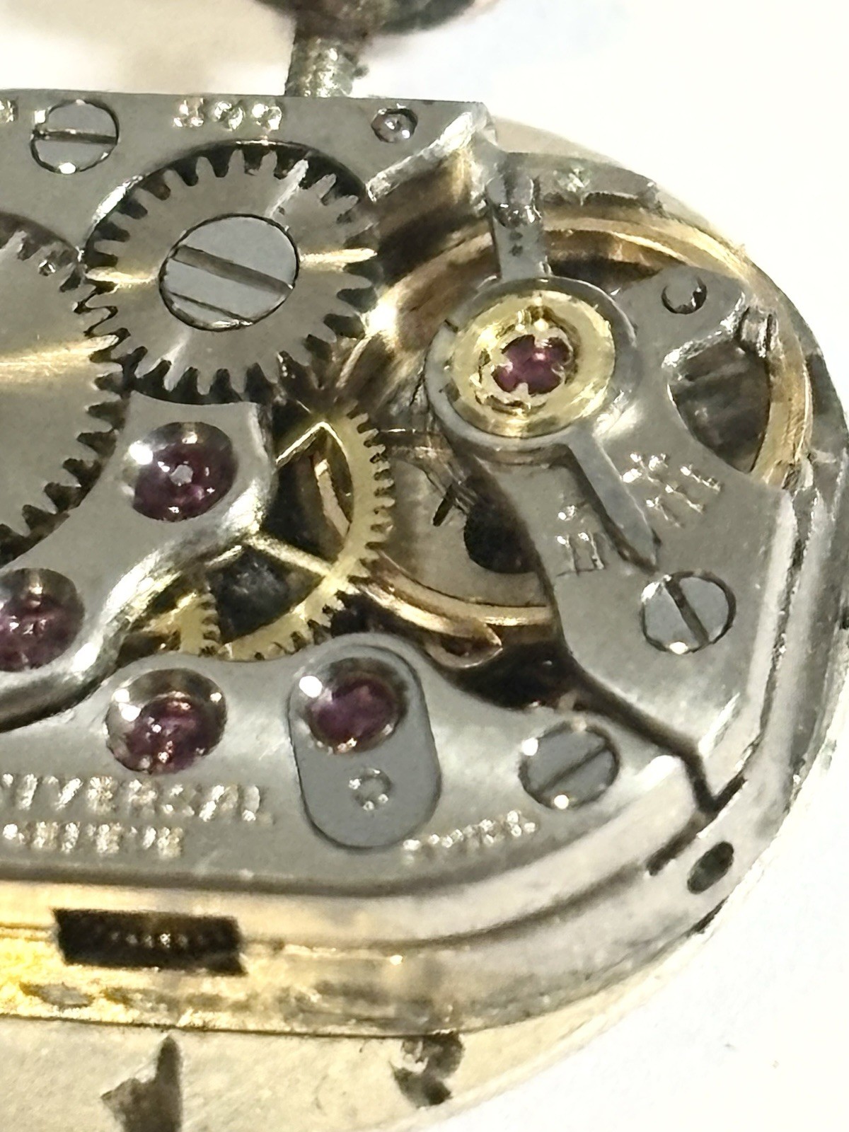 Vintage Women’s Universal Geneve 17J Cal 500 Wristwatch Movement 16mm Bal Moves