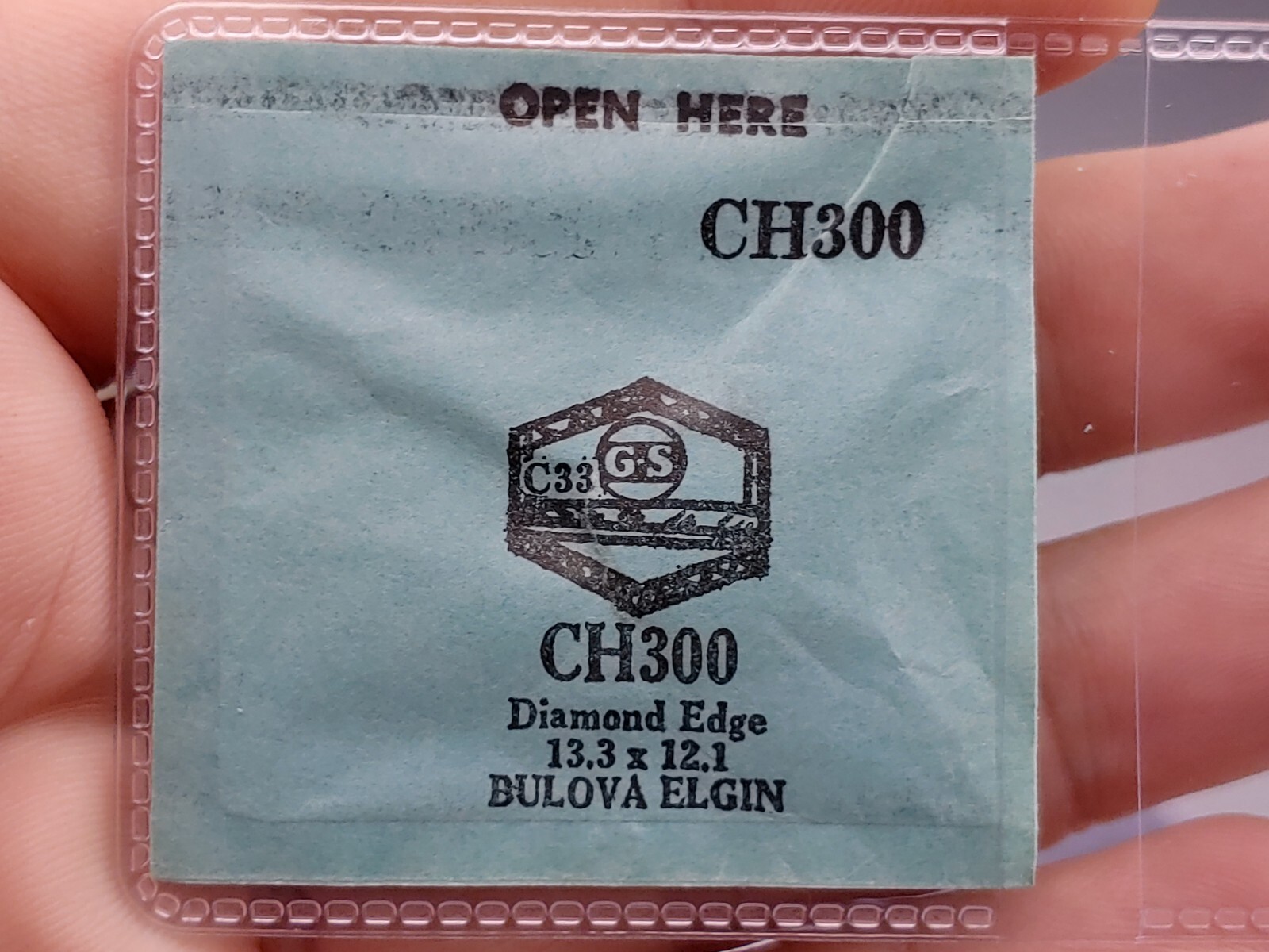 GS CH300 Diamond Edge Replacement Watch Crystal 13.3 x 12.1 mm FITS BULOVA ELGIN