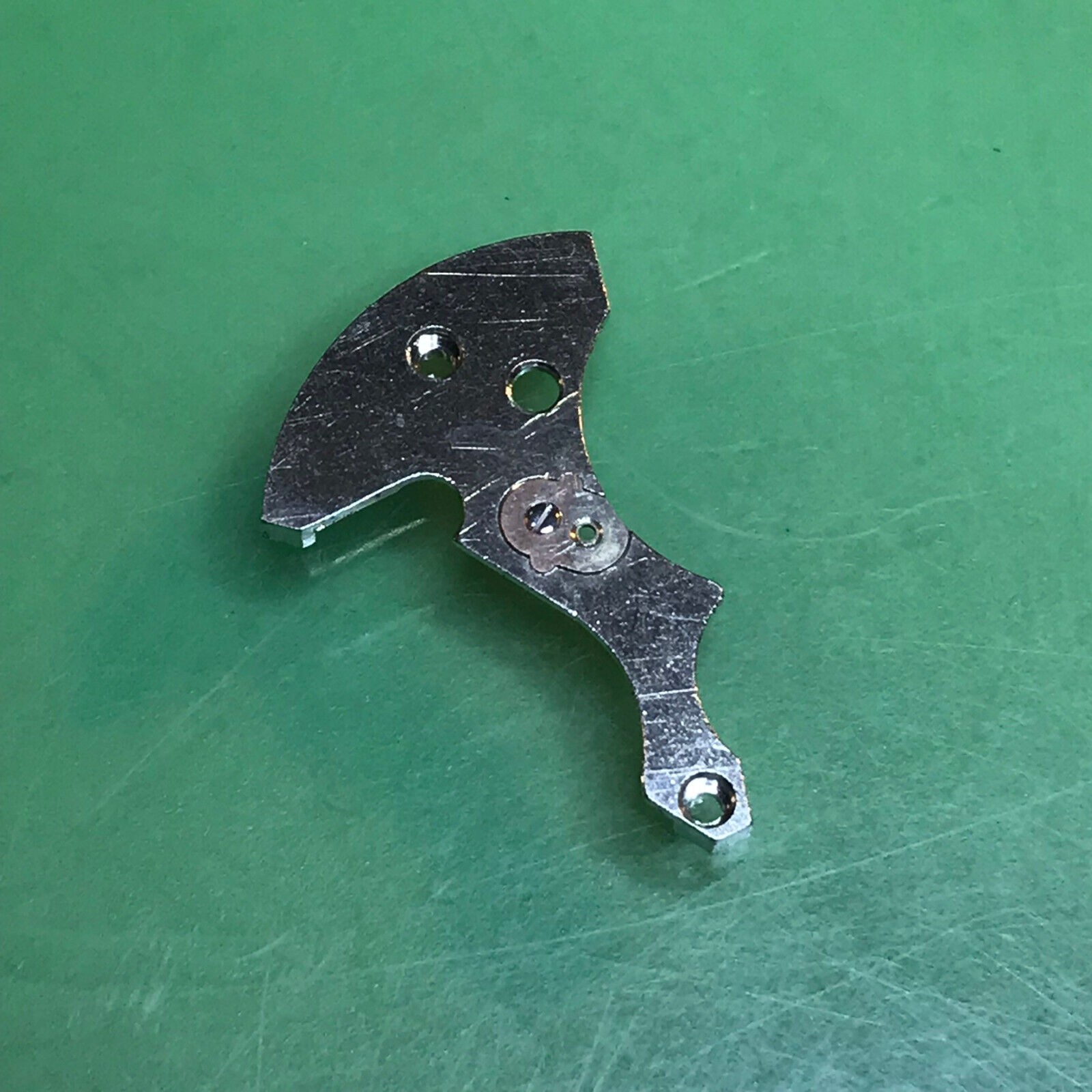 ST Standard Cal. 1686 Center Wheel Bridge Original Watch Parts V53