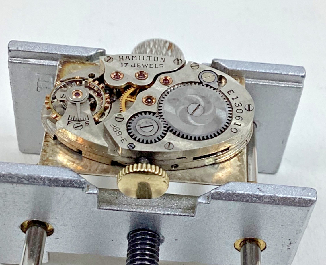 Vintage HamiltonTank Style 17 Jewel 989-E Movement Parts Repair READ