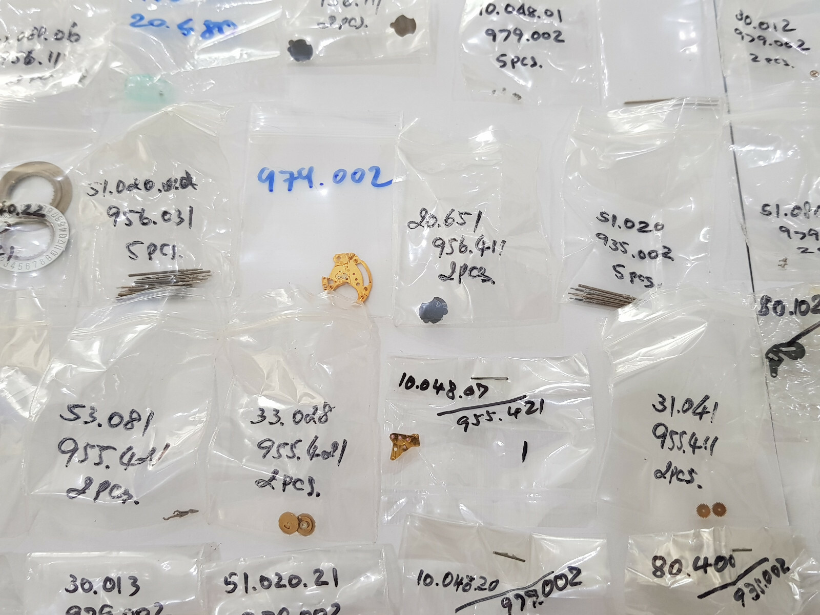 Hugh Lot Swiss movement parts assorted model ETA ESA 956.111 950.001 955.421 etc
