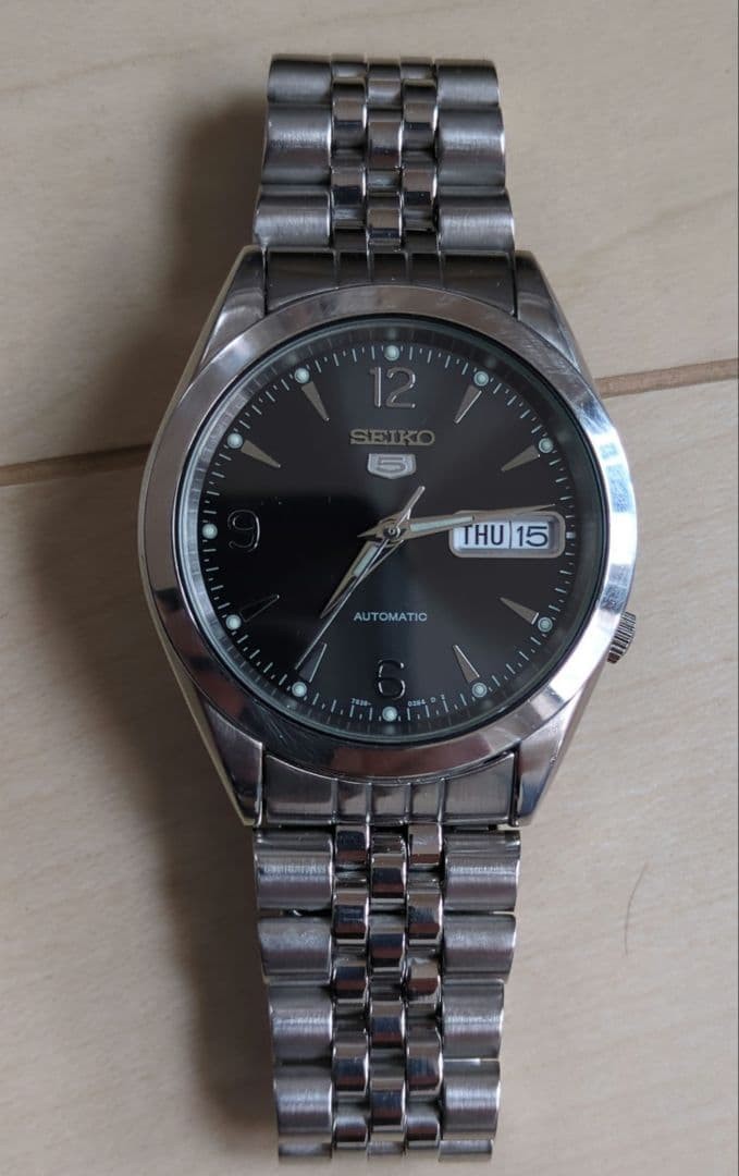 Seiko 5 movement replaced with a new one.